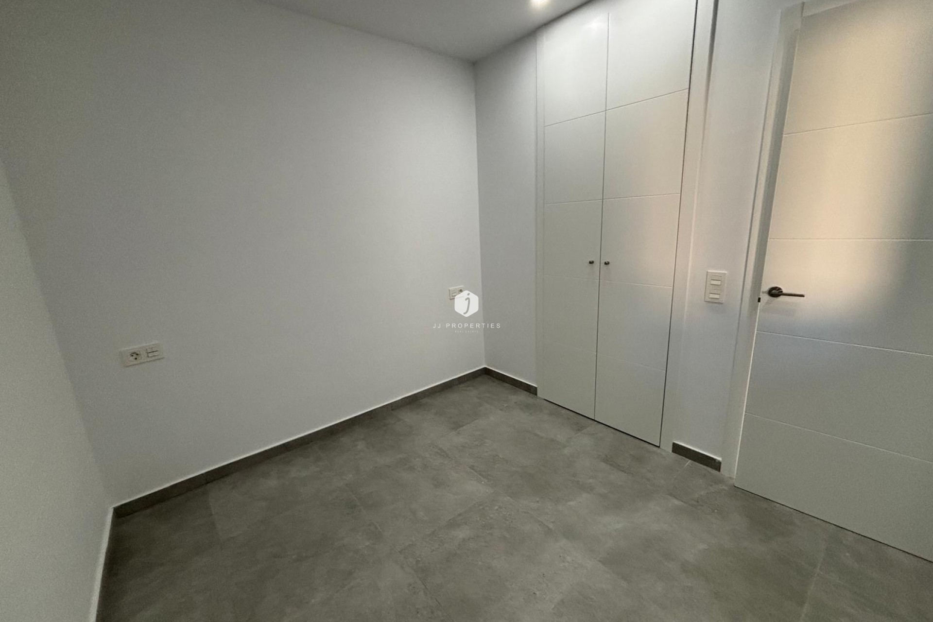 Aus zweiter Hand - Wohnung -
Torrevieja - Estacion de autobuses