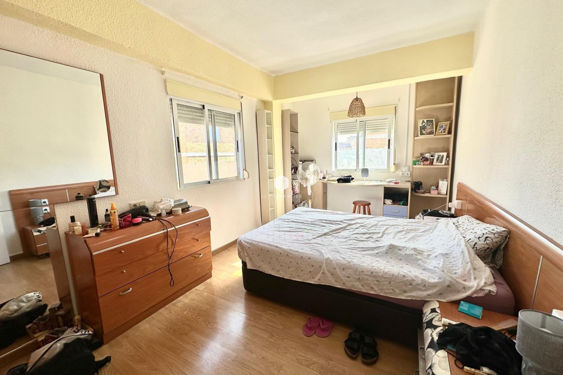 Aus zweiter Hand - Wohnung -
Torrevieja - Estacion de autobuses