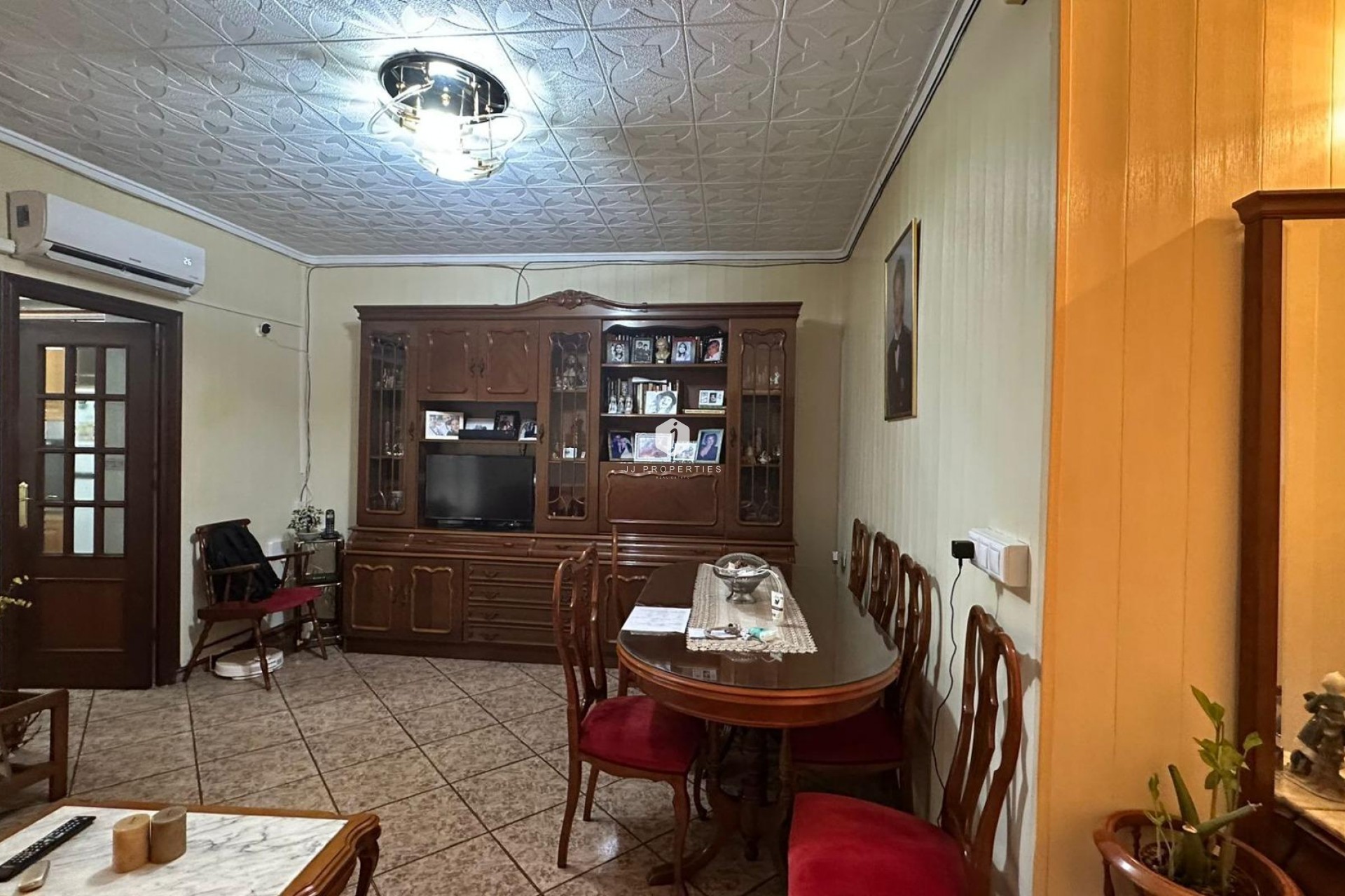 Aus zweiter Hand - Wohnung -
Torrevieja - Estacion de autobuses