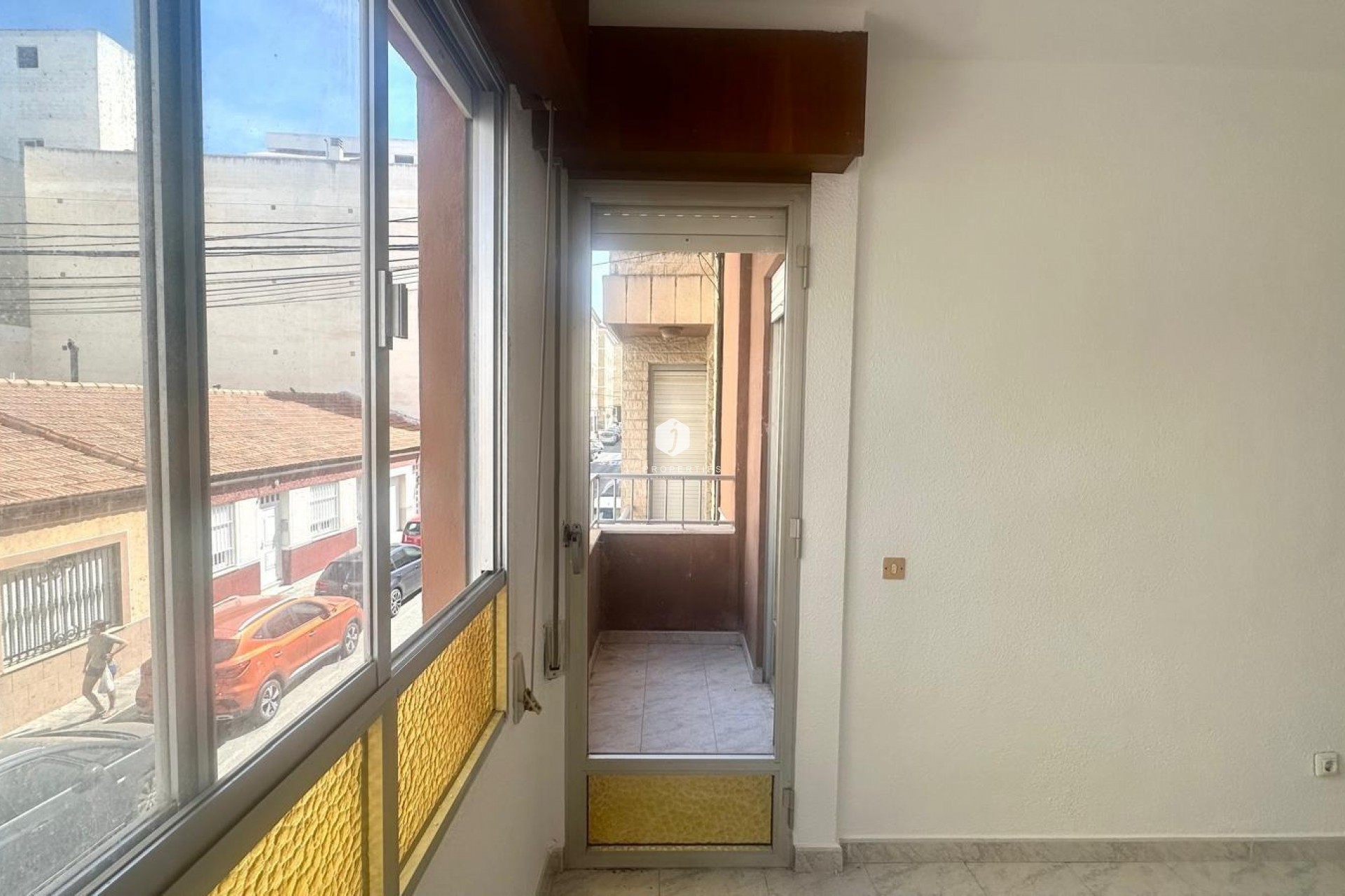 Aus zweiter Hand - Wohnung -
Torrevieja - Estacion de autobuses