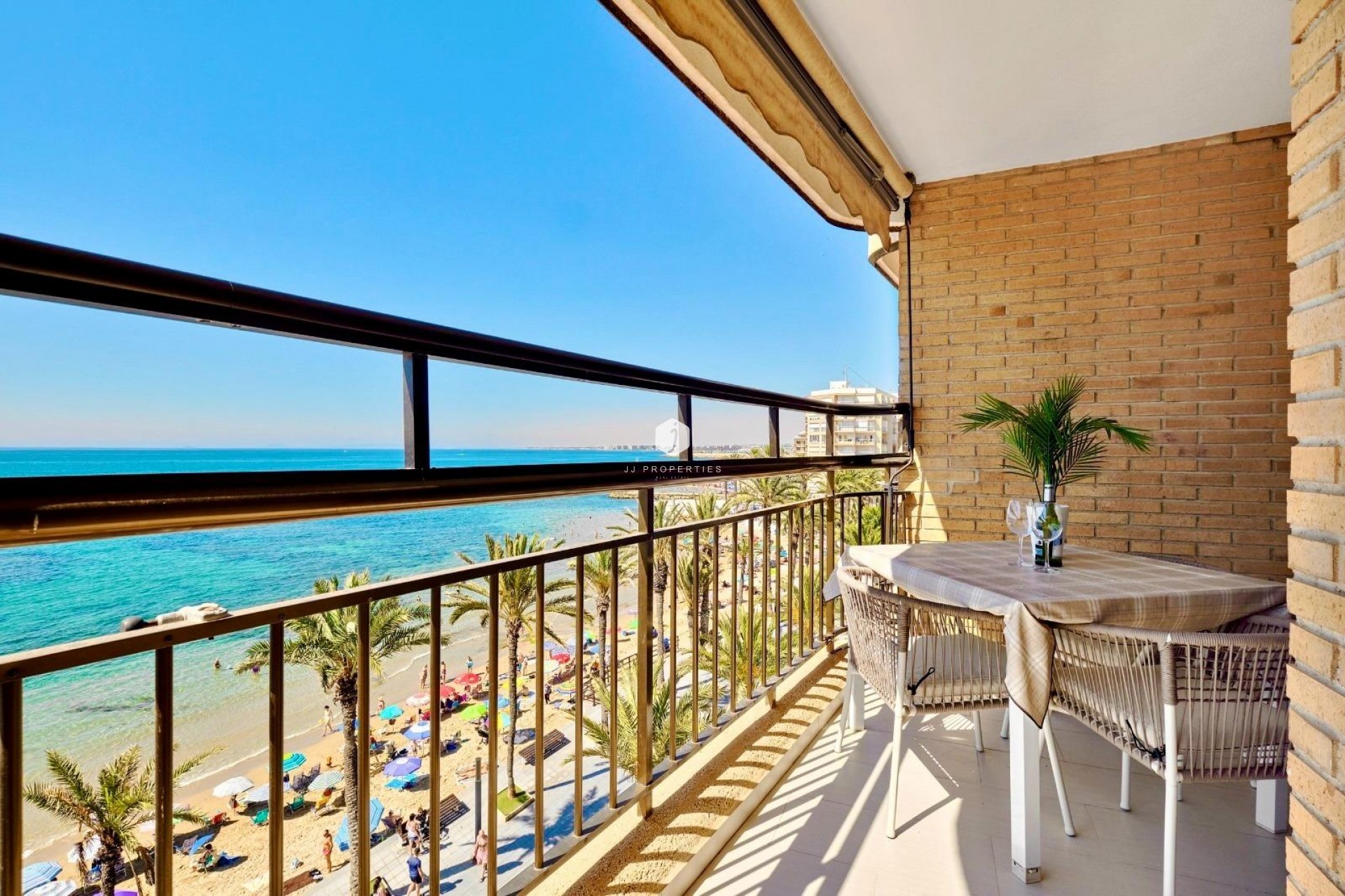 Aus zweiter Hand - Wohnung -
Torrevieja - Estacion de autobuses