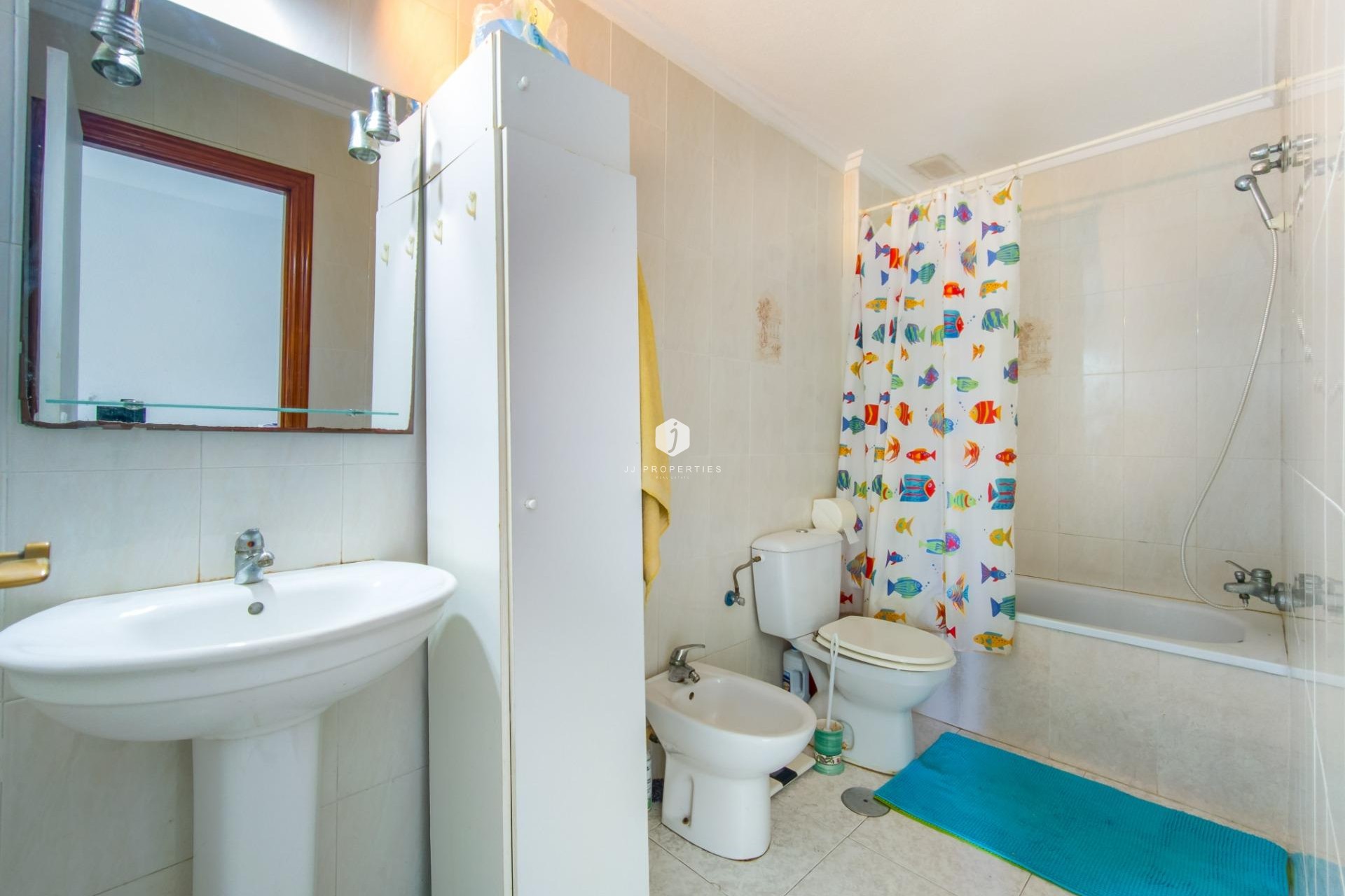 Aus zweiter Hand - Wohnung -
Torrevieja - Estacion de autobuses