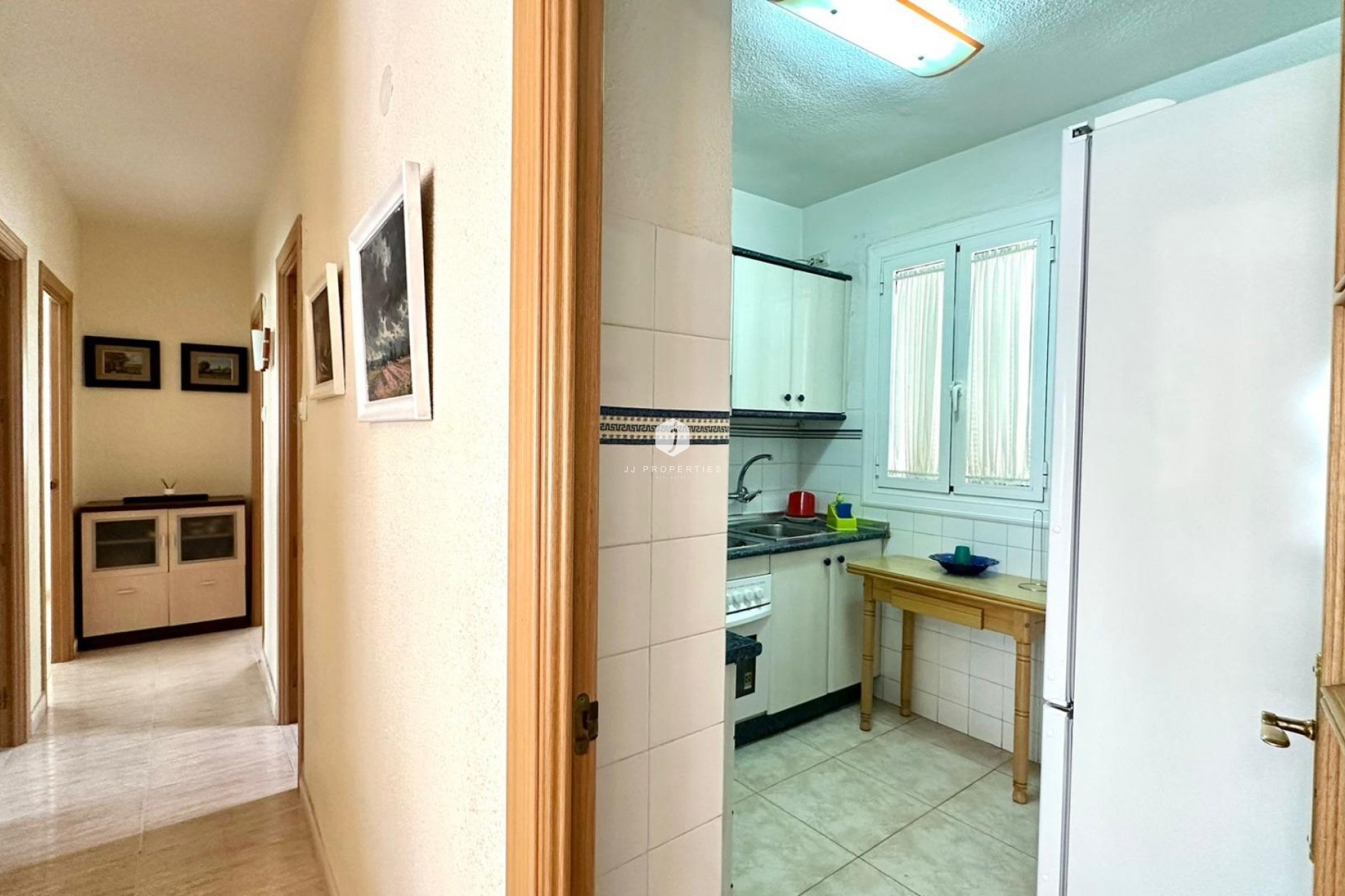 Aus zweiter Hand - Wohnung -
Torrevieja - Estacion de autobuses
