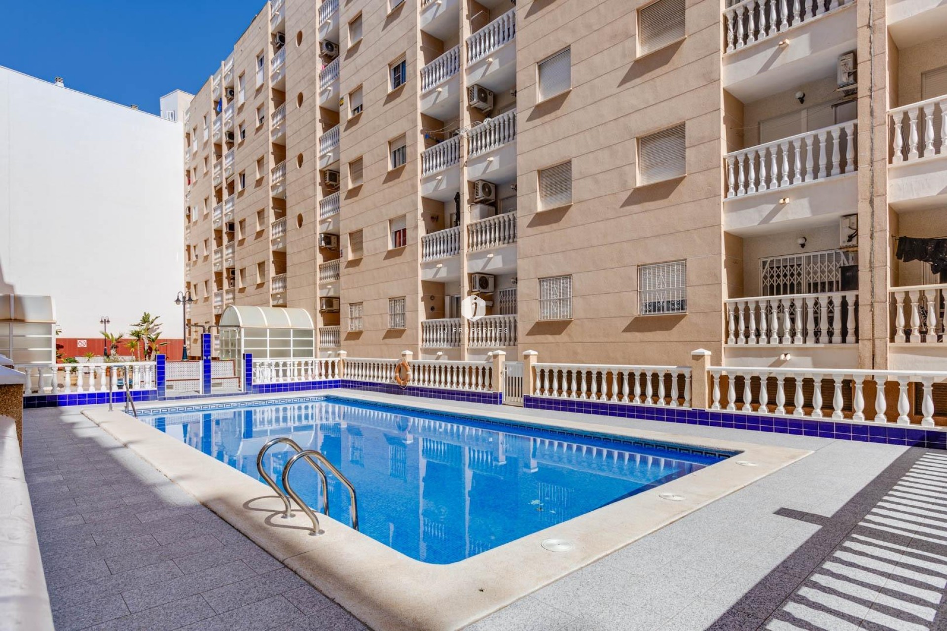 Aus zweiter Hand - Wohnung -
Torrevieja - Estacion de autobuses