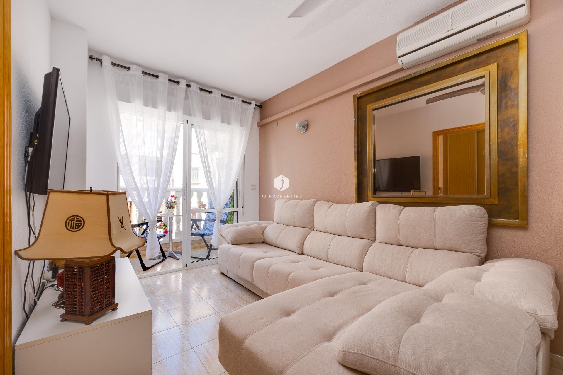Aus zweiter Hand - Wohnung -
Torrevieja - Estacion de autobuses