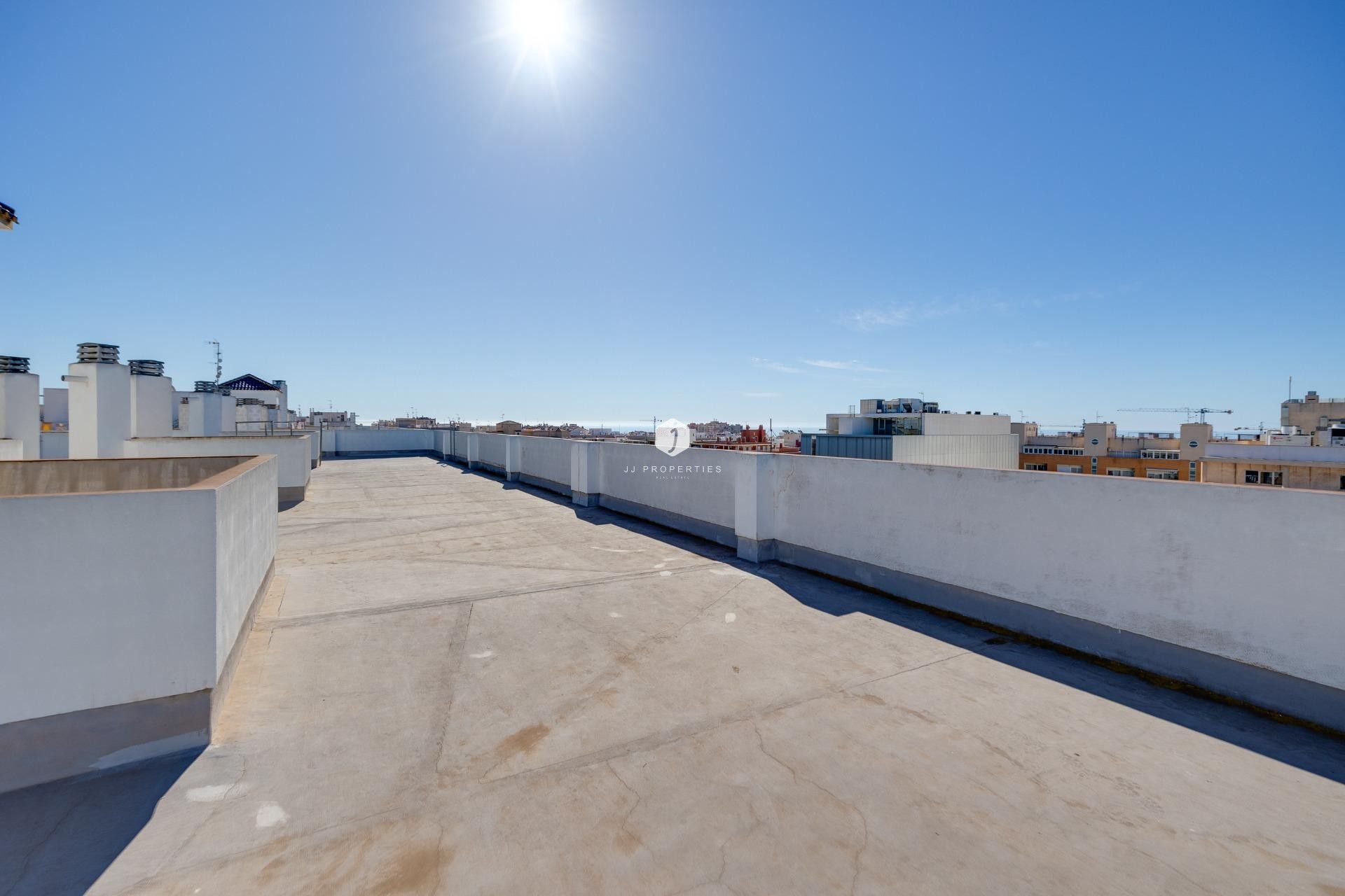 Aus zweiter Hand - Wohnung -
Torrevieja - Estacion de autobuses