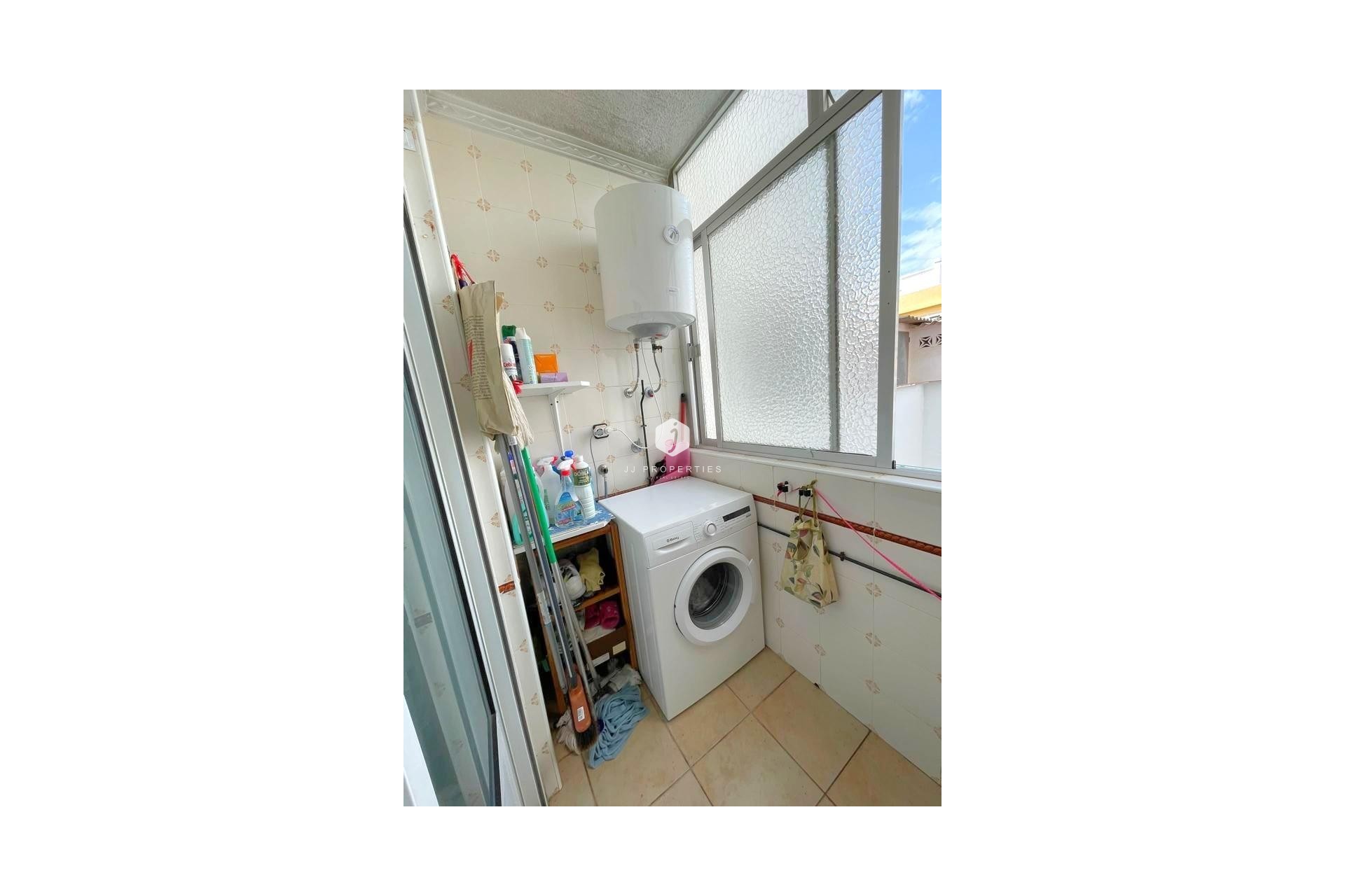 Aus zweiter Hand - Wohnung -
Torrevieja - Estacion de autobuses