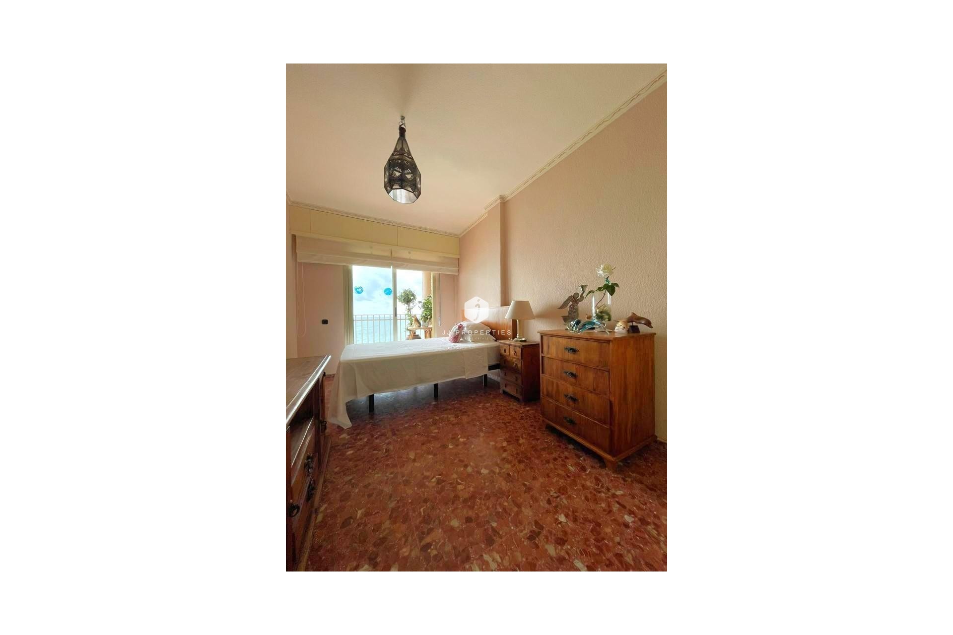 Aus zweiter Hand - Wohnung -
Torrevieja - Estacion de autobuses