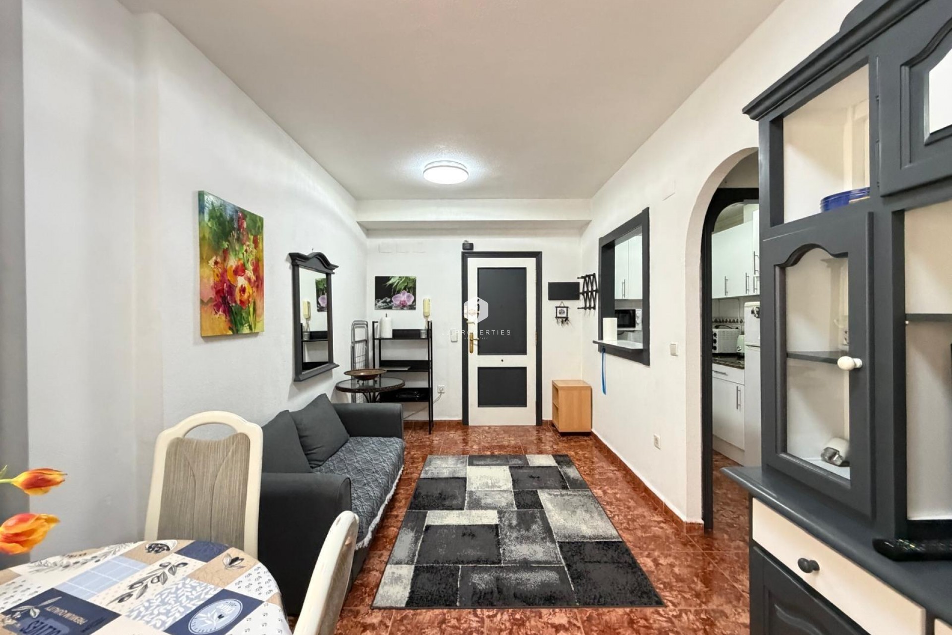Aus zweiter Hand - Wohnung -
Torrevieja - Estacion de autobuses