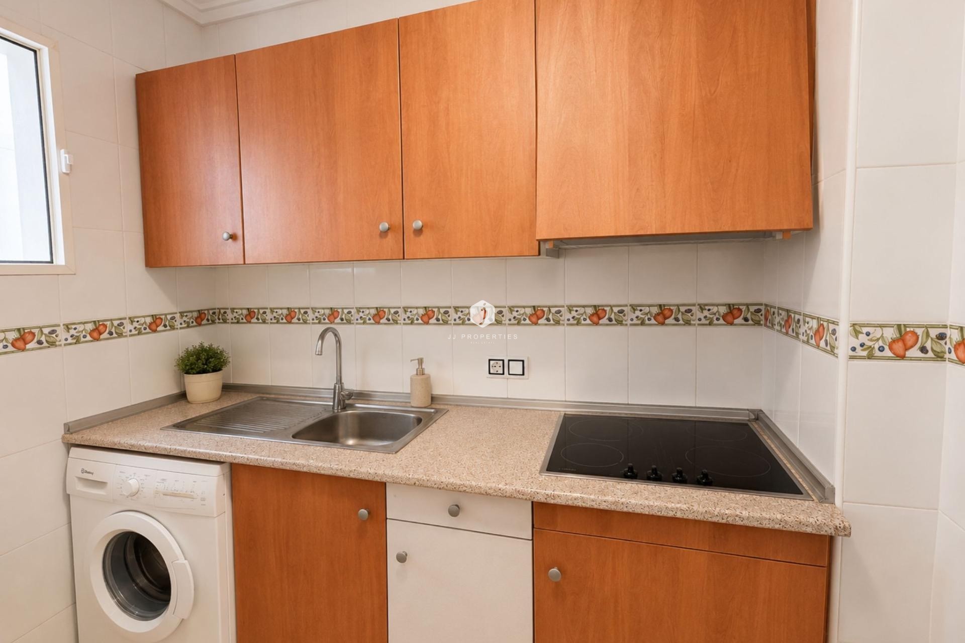 Aus zweiter Hand - Wohnung -
Torrevieja - Estacion de autobuses