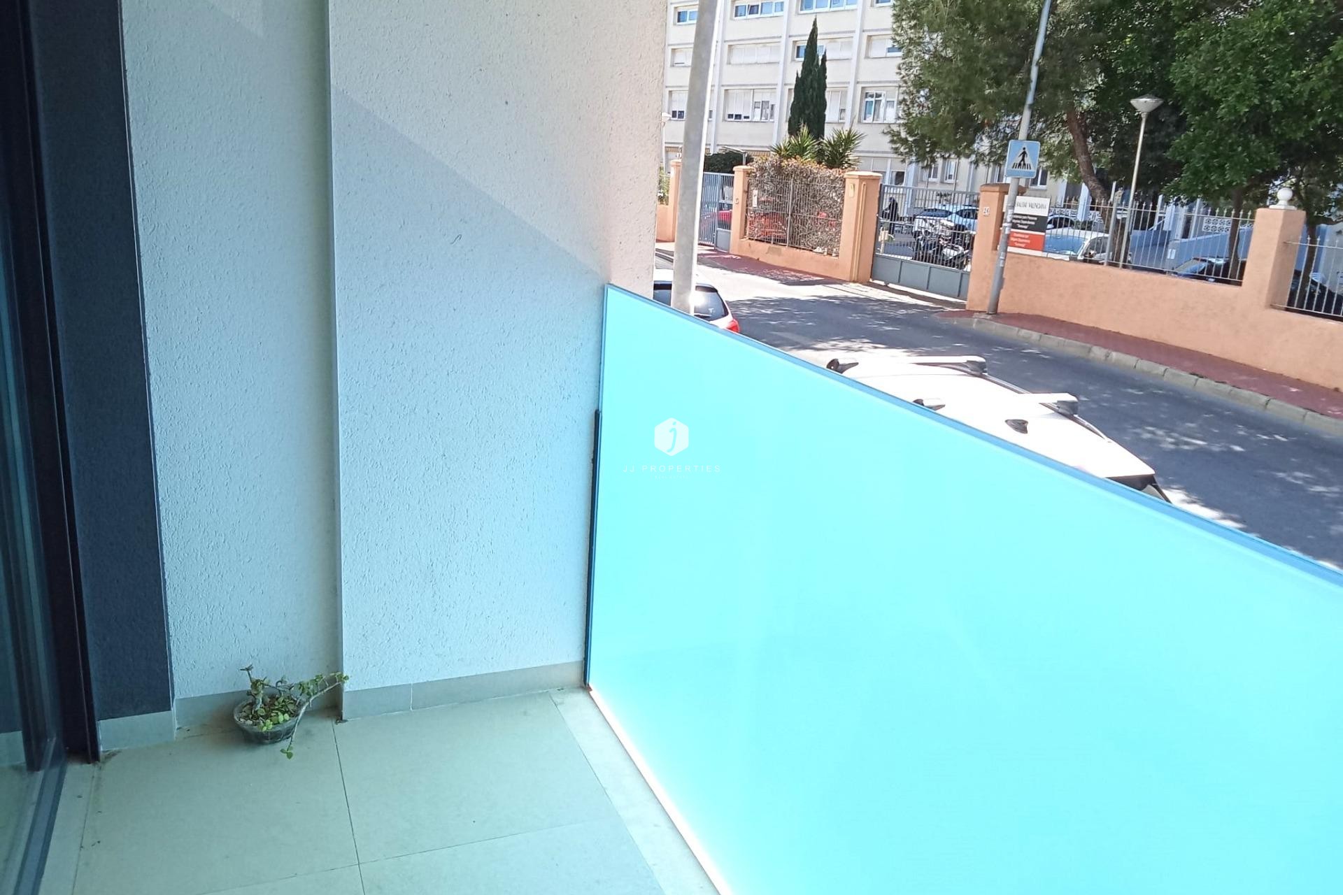 Aus zweiter Hand - Wohnung -
Torrevieja - Estacion de autobuses