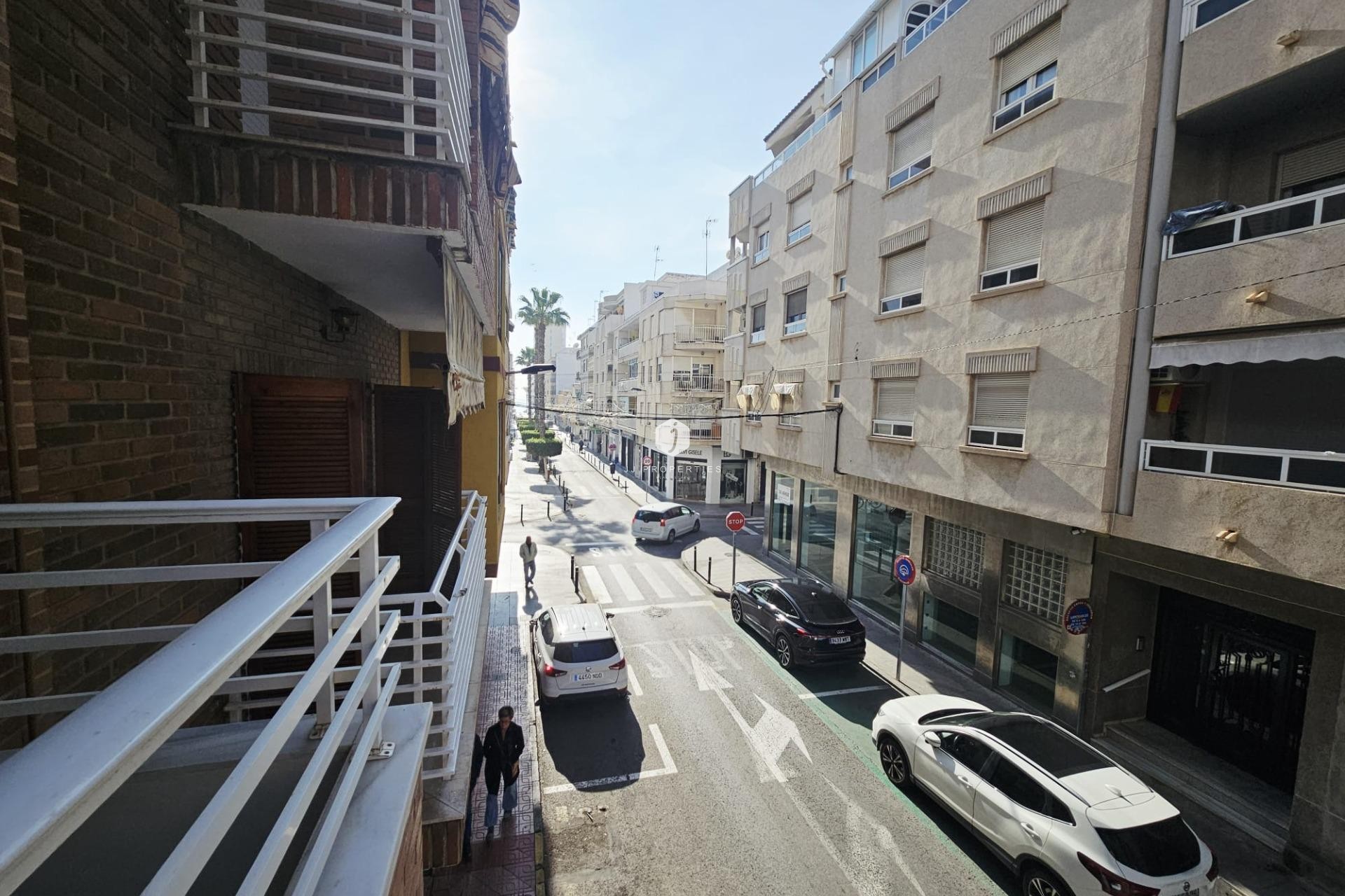 Aus zweiter Hand - Wohnung -
Torrevieja - Estacion de autobuses