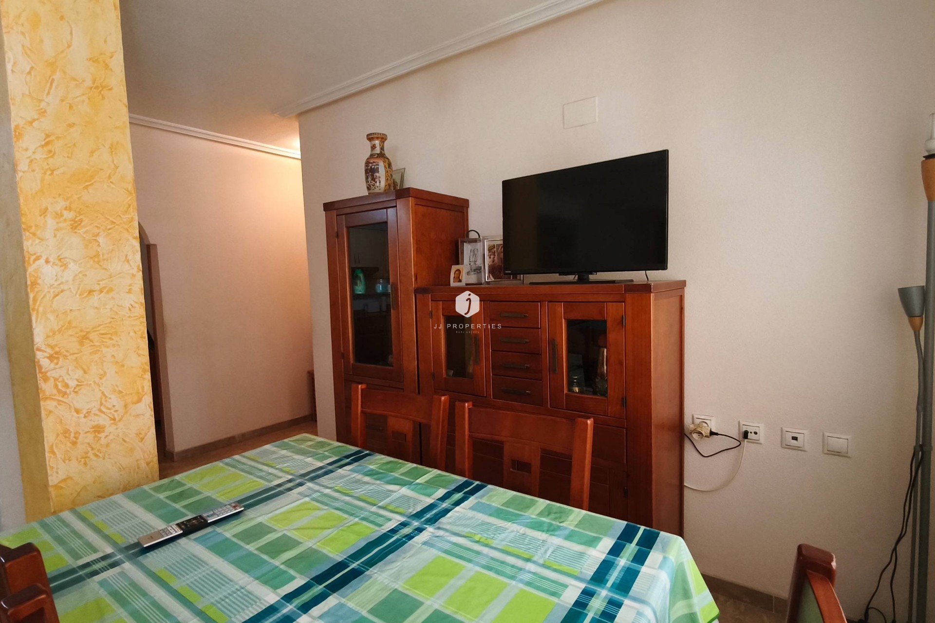 Aus zweiter Hand - Wohnung -
Torrevieja - Estacion de autobuses