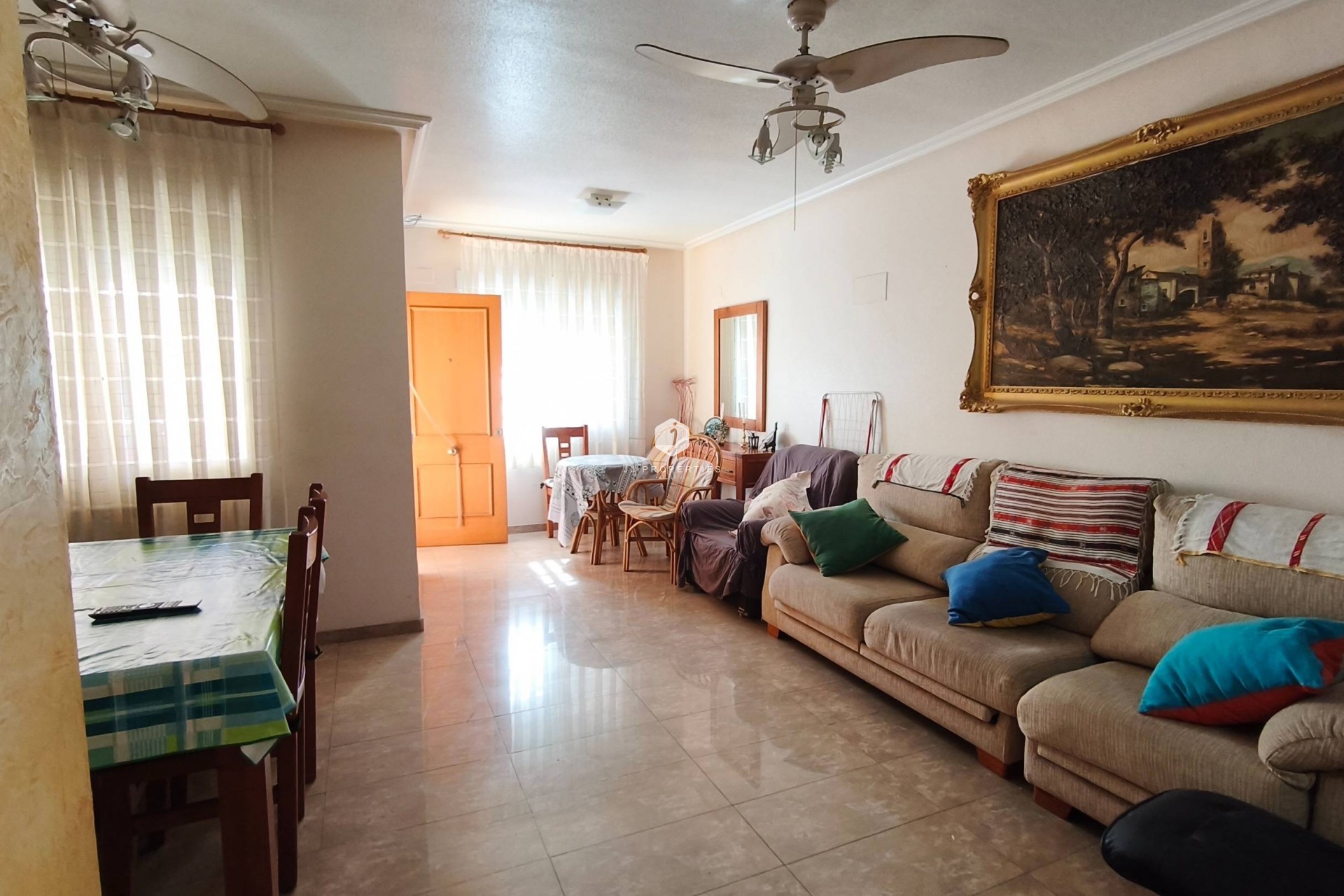 Aus zweiter Hand - Wohnung -
Torrevieja - Estacion de autobuses