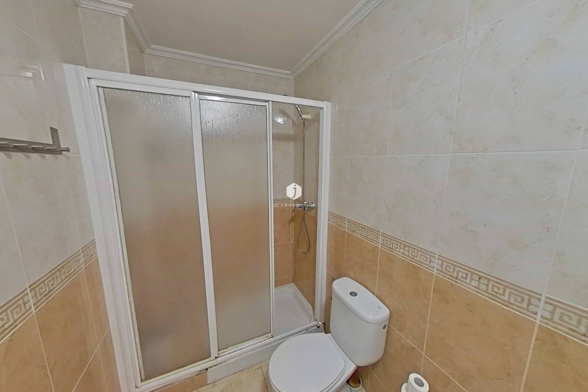 Aus zweiter Hand - Wohnung -
Torrevieja - Estacion de autobuses