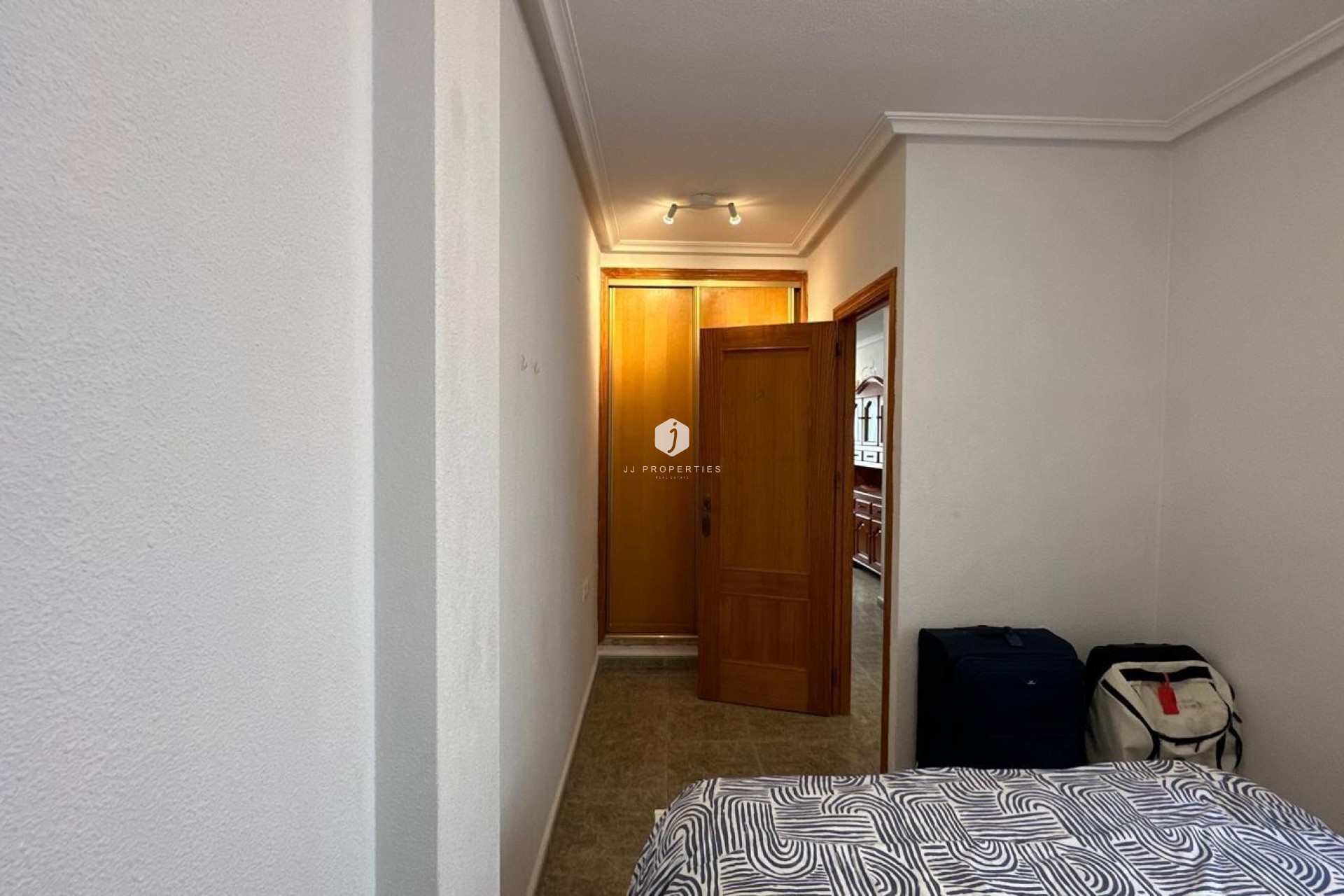 Aus zweiter Hand - Wohnung -
Torrevieja - Estacion de autobuses