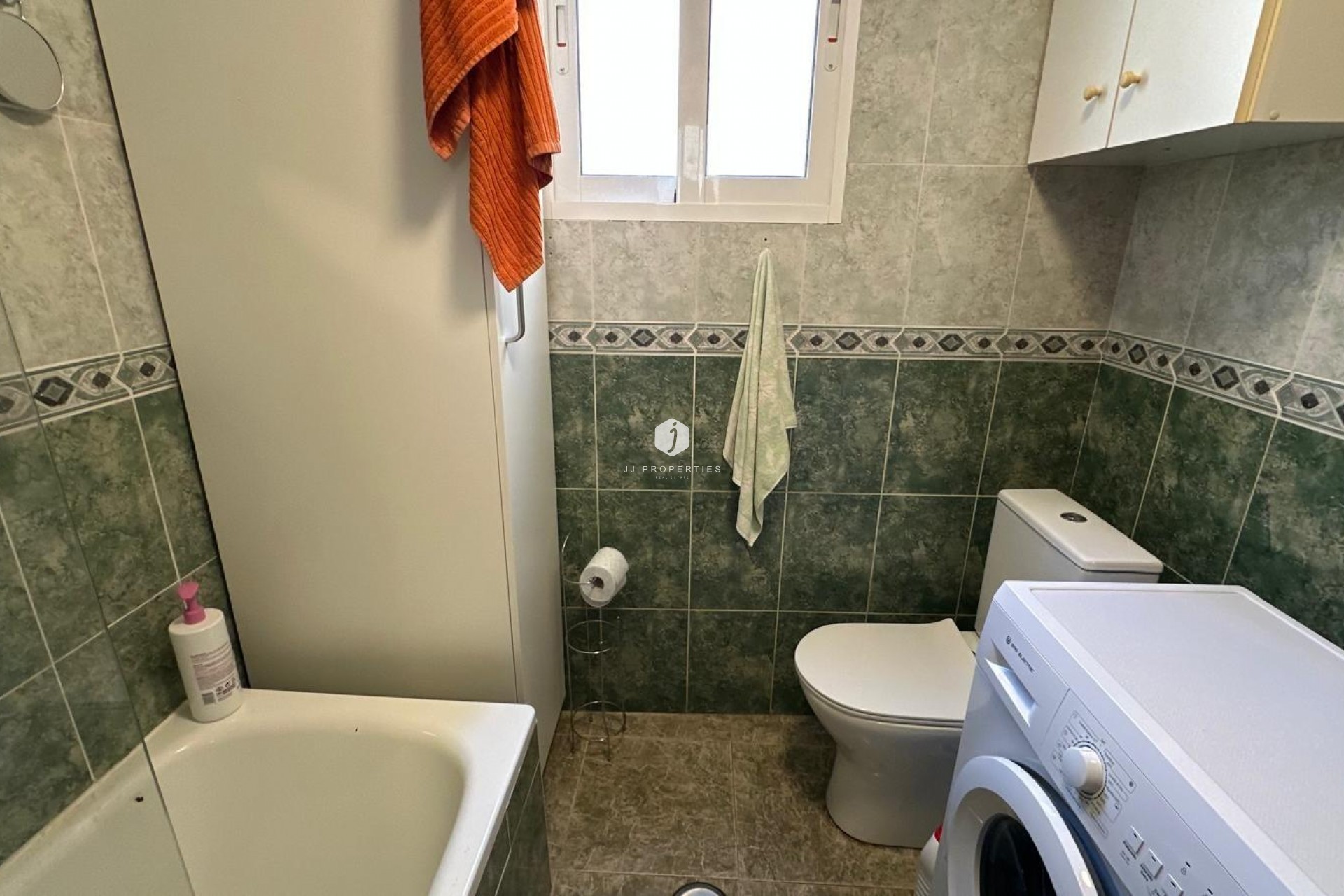 Aus zweiter Hand - Wohnung -
Torrevieja - Estacion de autobuses