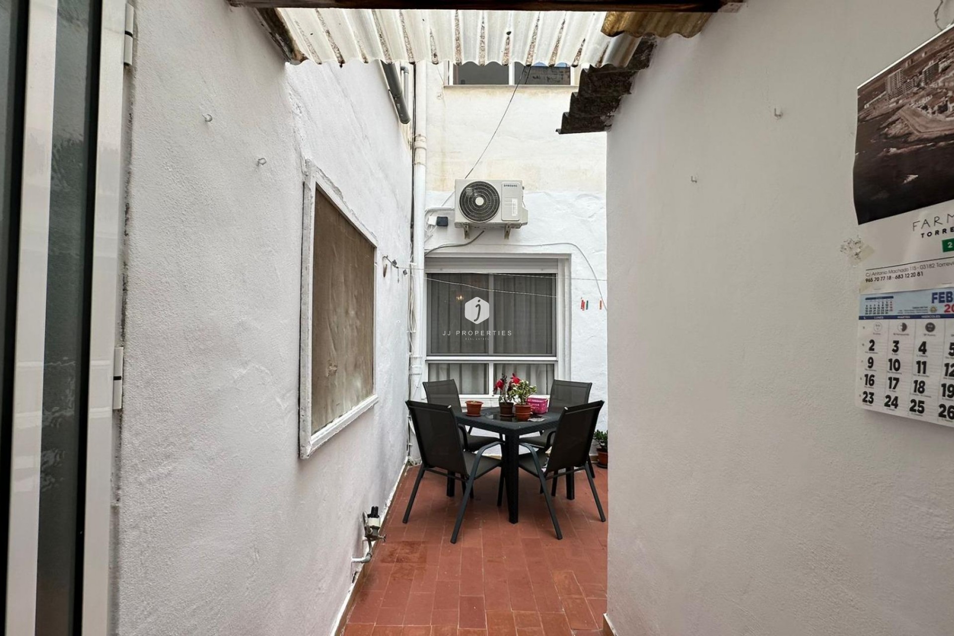 Aus zweiter Hand - Wohnung -
Torrevieja - Estacion de autobuses