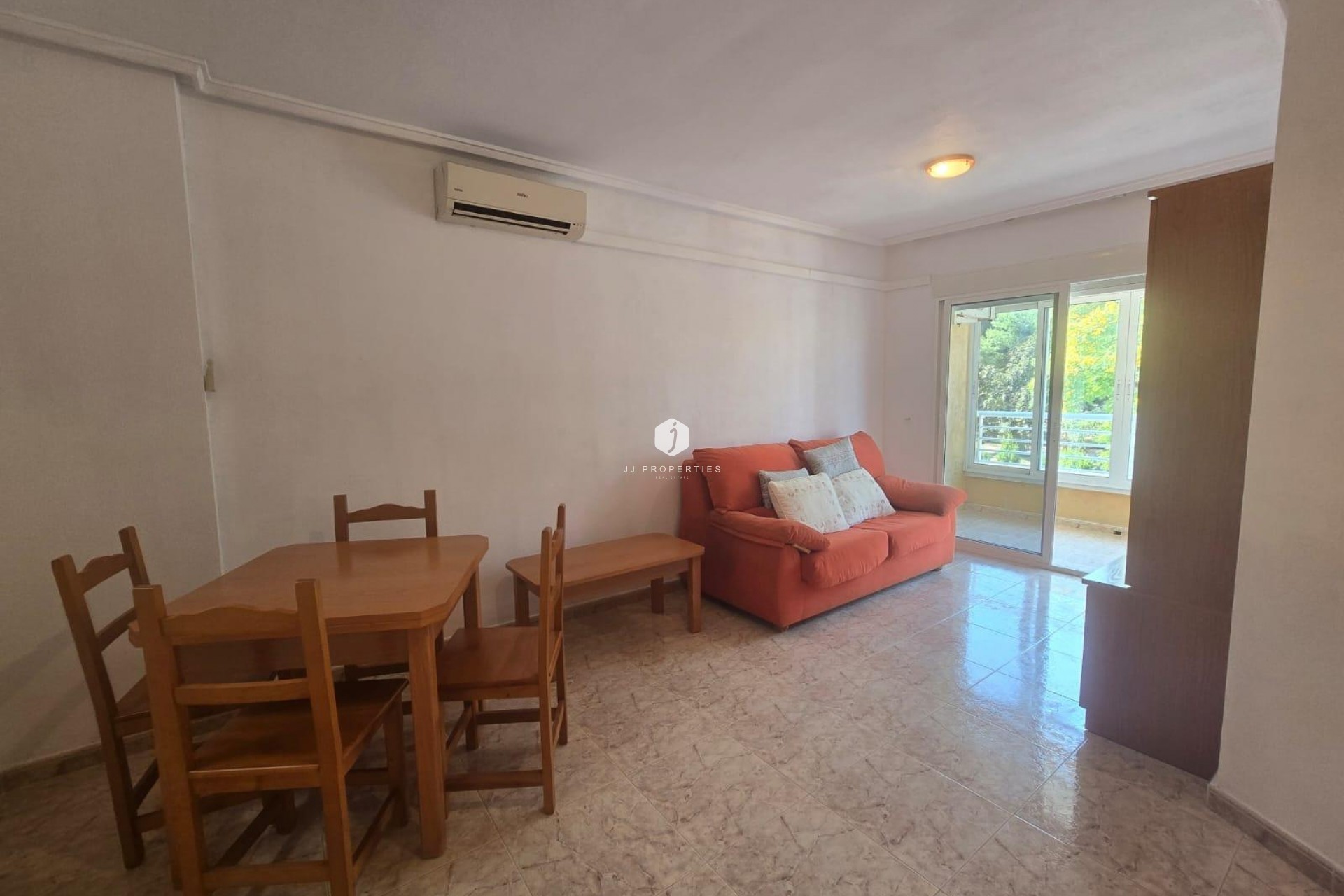 Aus zweiter Hand - Wohnung -
Torrevieja - Habaneras