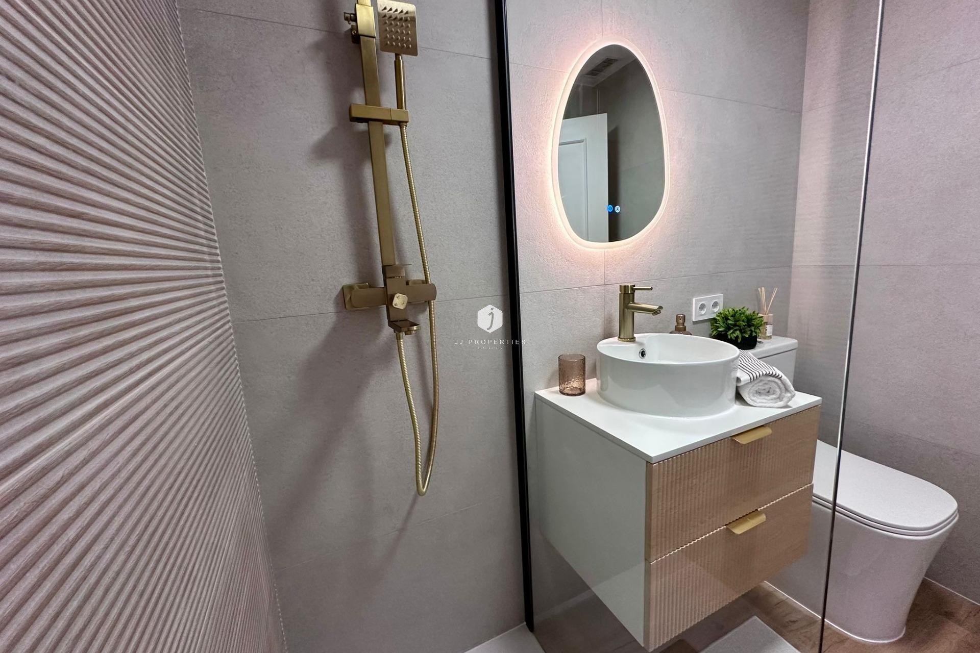 Aus zweiter Hand - Wohnung -
Torrevieja - Habaneras