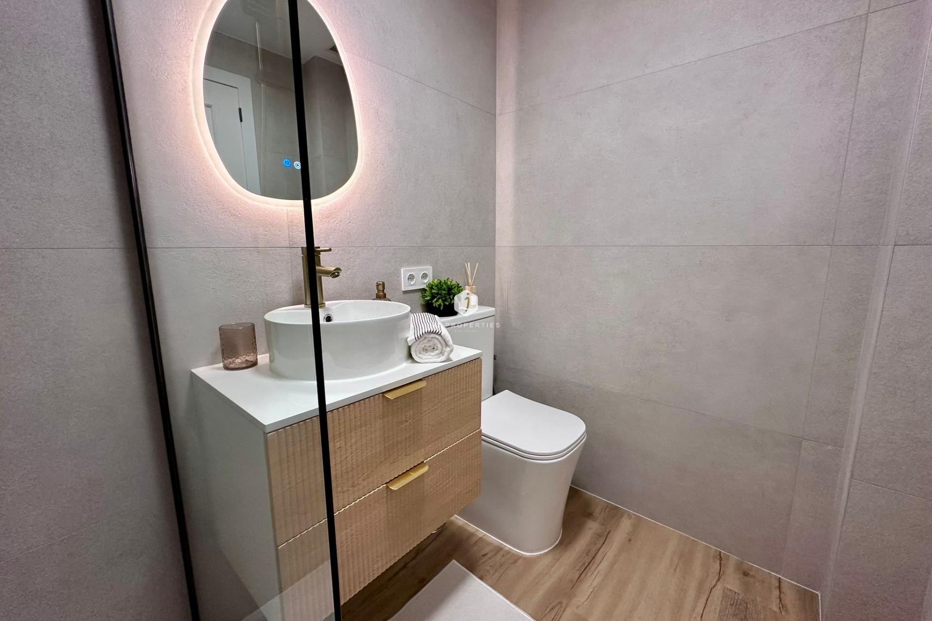 Aus zweiter Hand - Wohnung -
Torrevieja - Habaneras