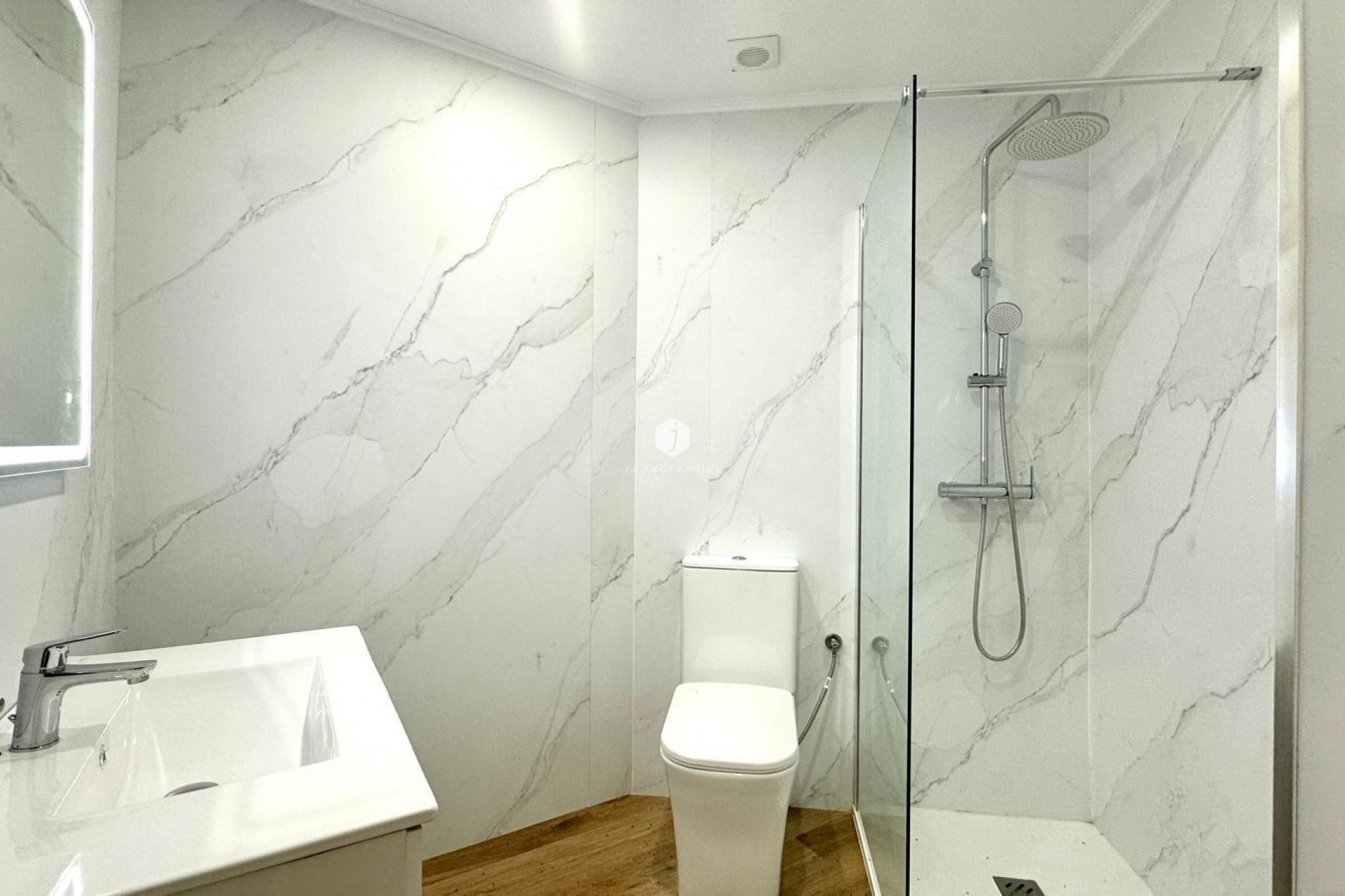 Aus zweiter Hand - Wohnung -
Torrevieja - La Mata Pueblo