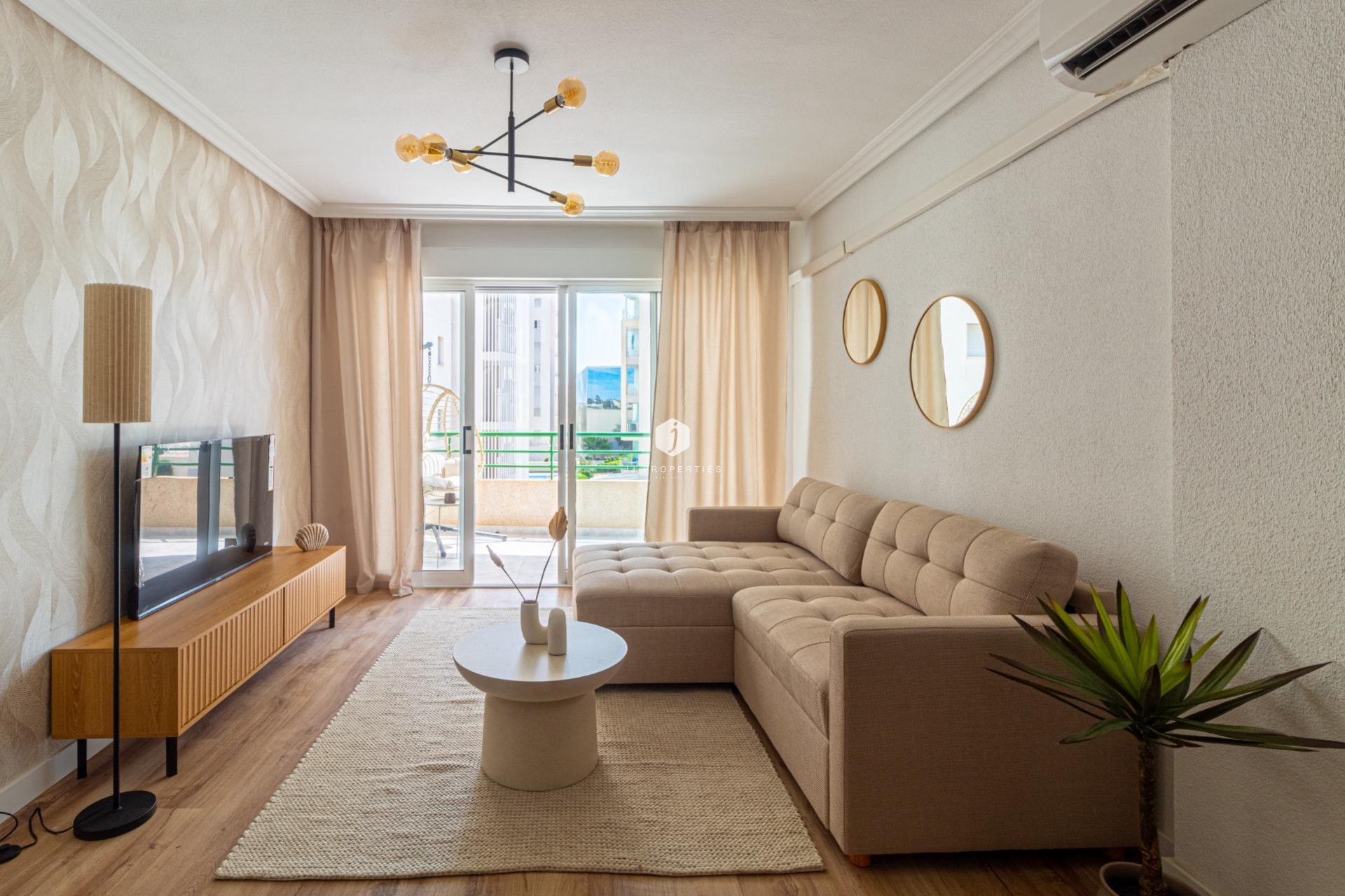 Aus zweiter Hand - Wohnung -
Torrevieja - La Mata Pueblo