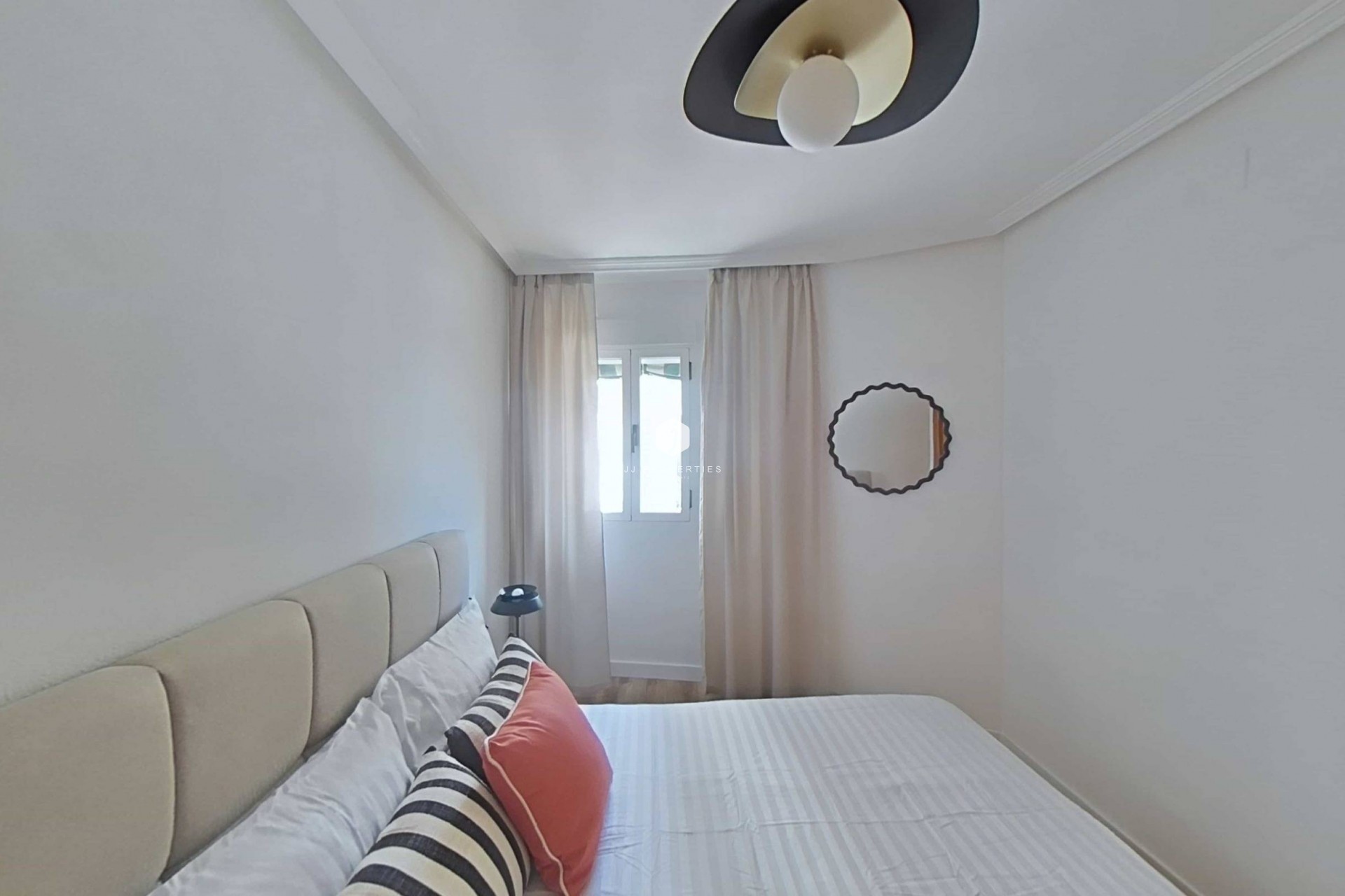 Aus zweiter Hand - Wohnung -
Torrevieja - La Mata Pueblo