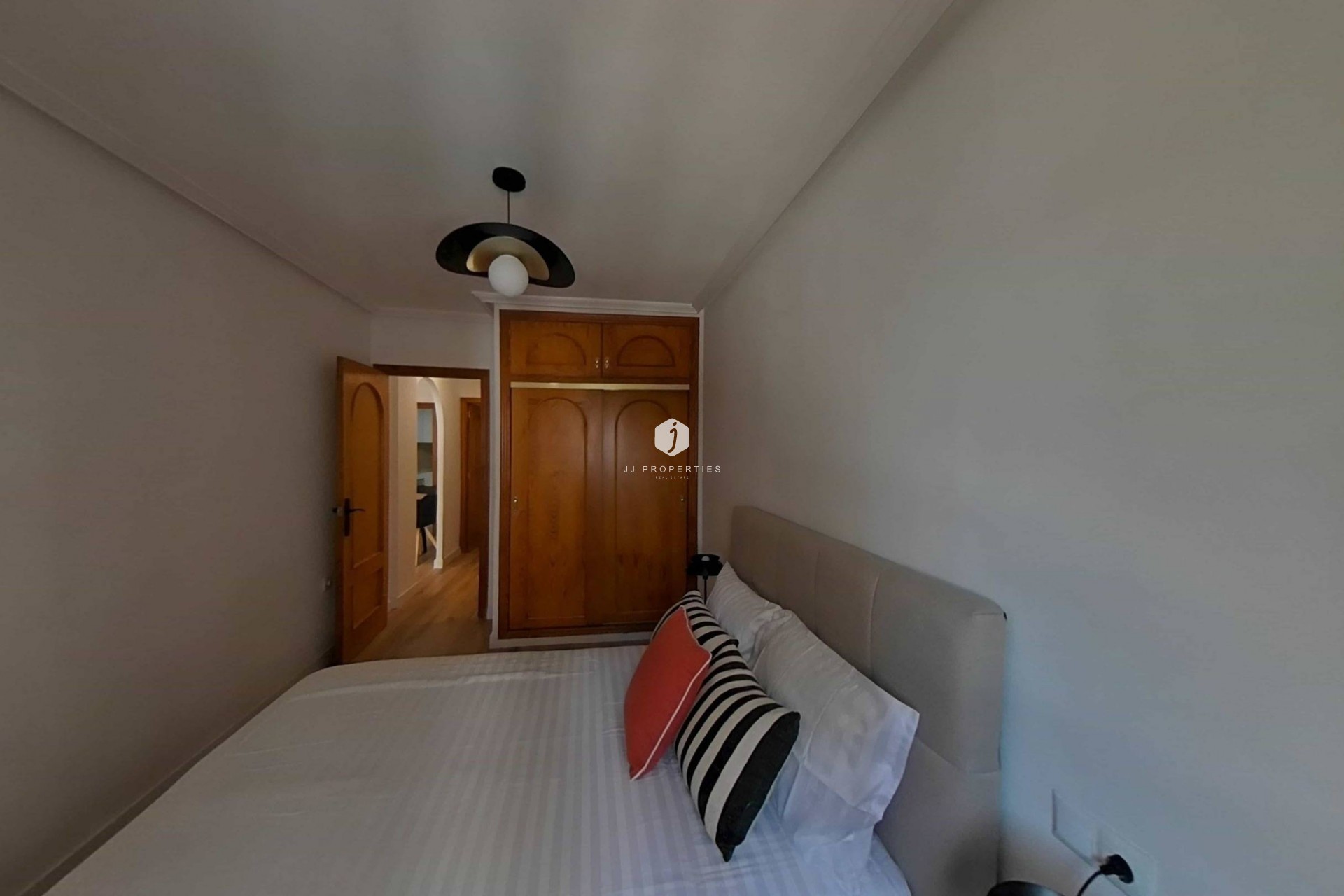 Aus zweiter Hand - Wohnung -
Torrevieja - La Mata Pueblo