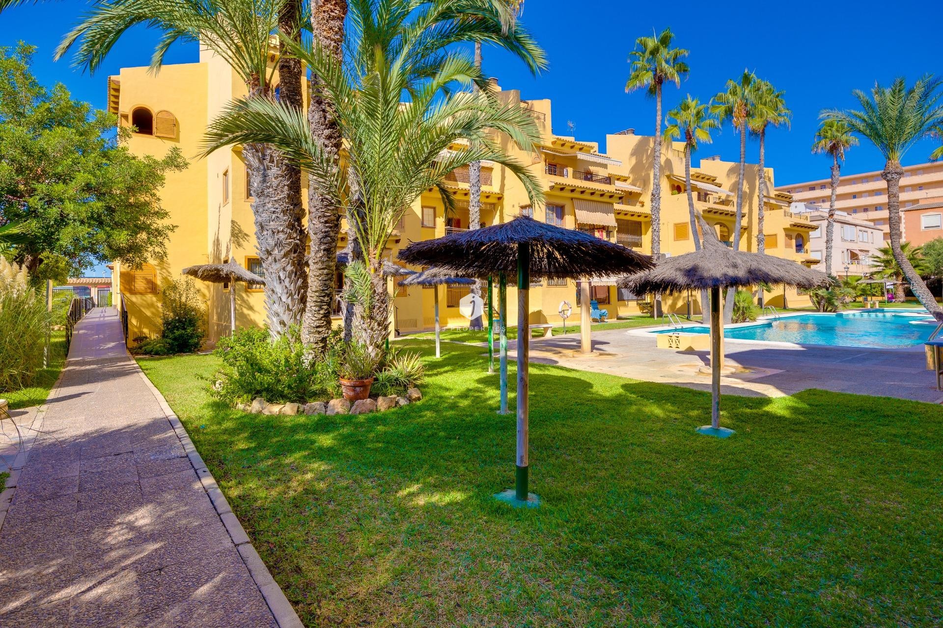 Aus zweiter Hand - Wohnung -
Torrevieja - La Mata