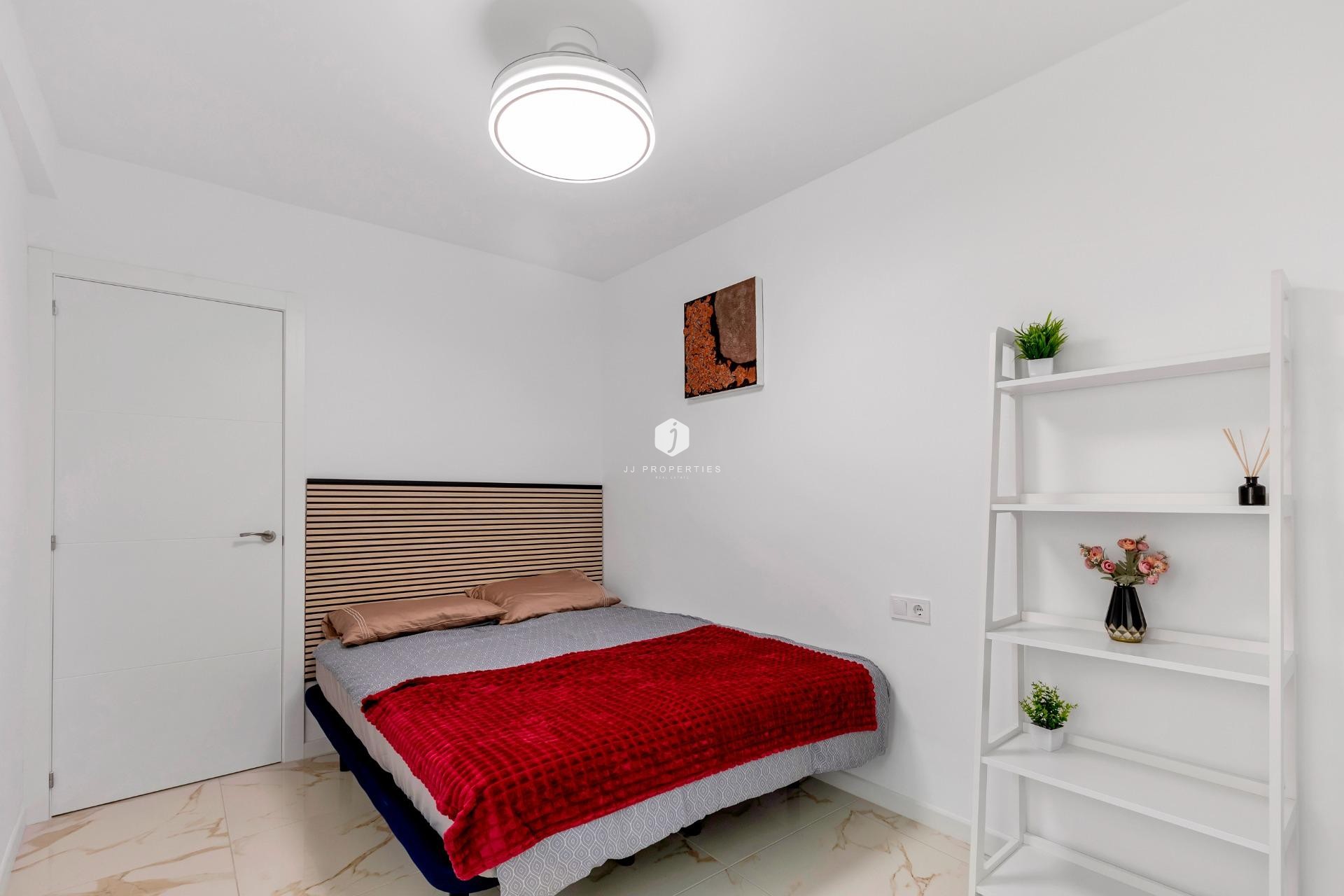 Aus zweiter Hand - Wohnung -
Torrevieja - La Mata