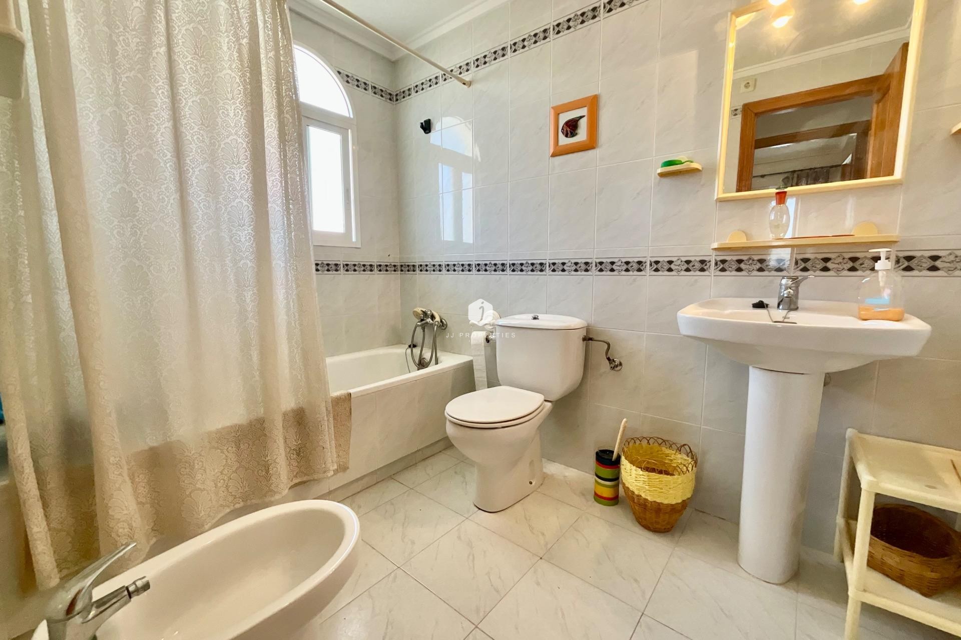 Aus zweiter Hand - Wohnung -
Torrevieja - La Mata