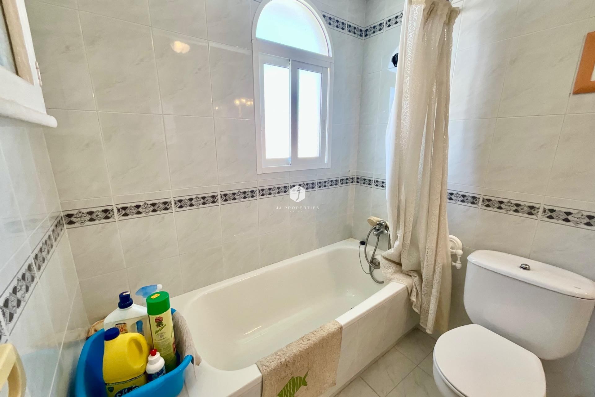 Aus zweiter Hand - Wohnung -
Torrevieja - La Mata