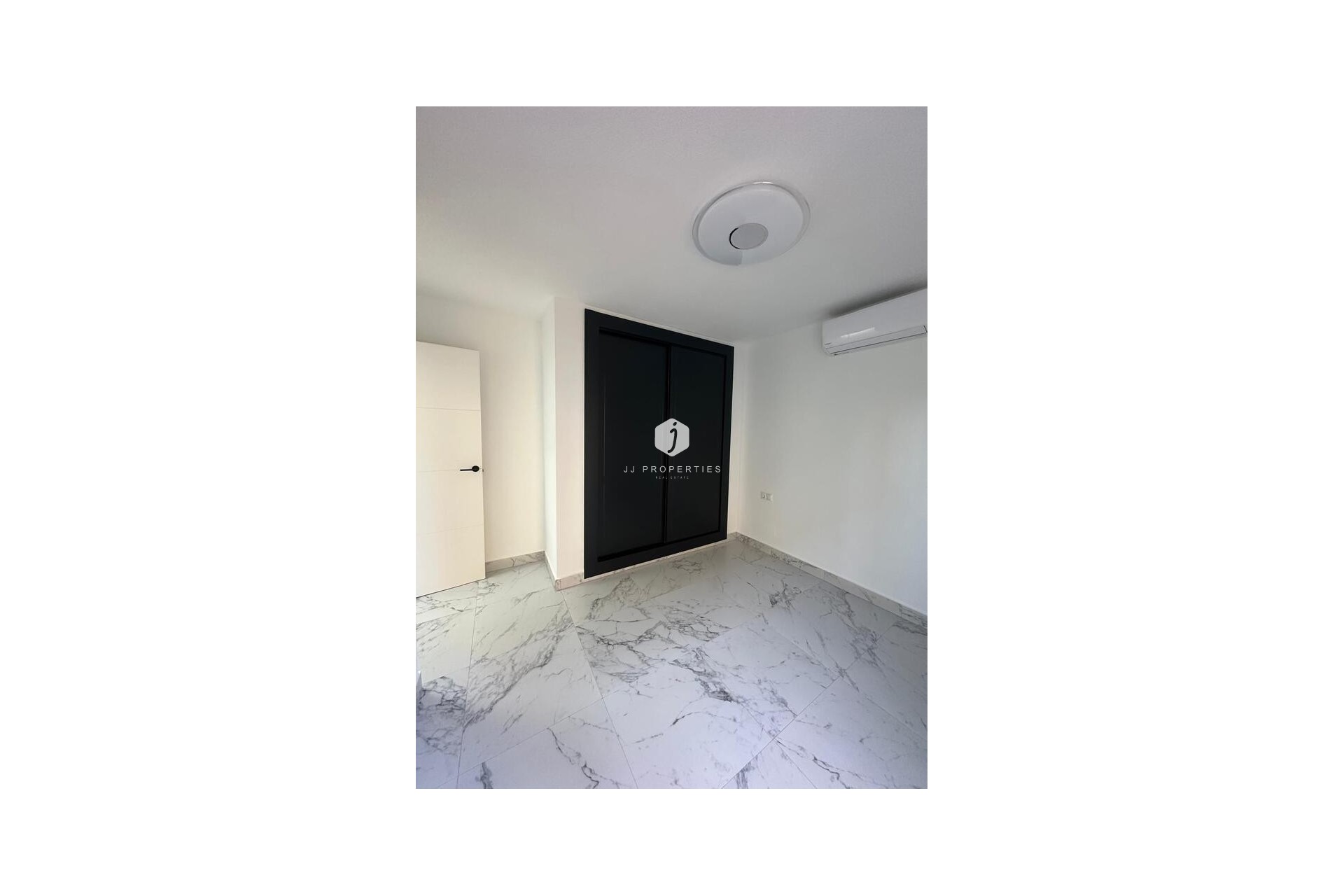 Aus zweiter Hand - Wohnung -
Torrevieja - La veleta