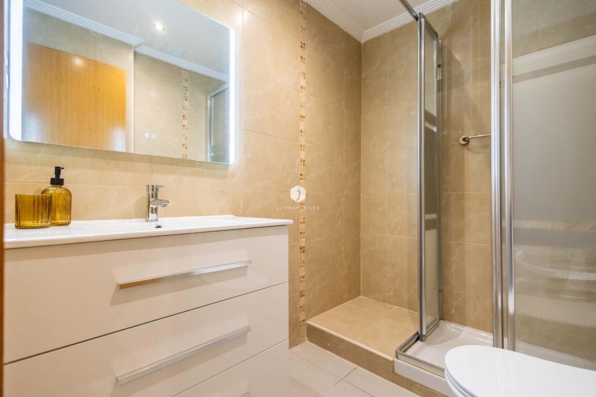 Aus zweiter Hand - Wohnung -
Torrevieja - Las calas