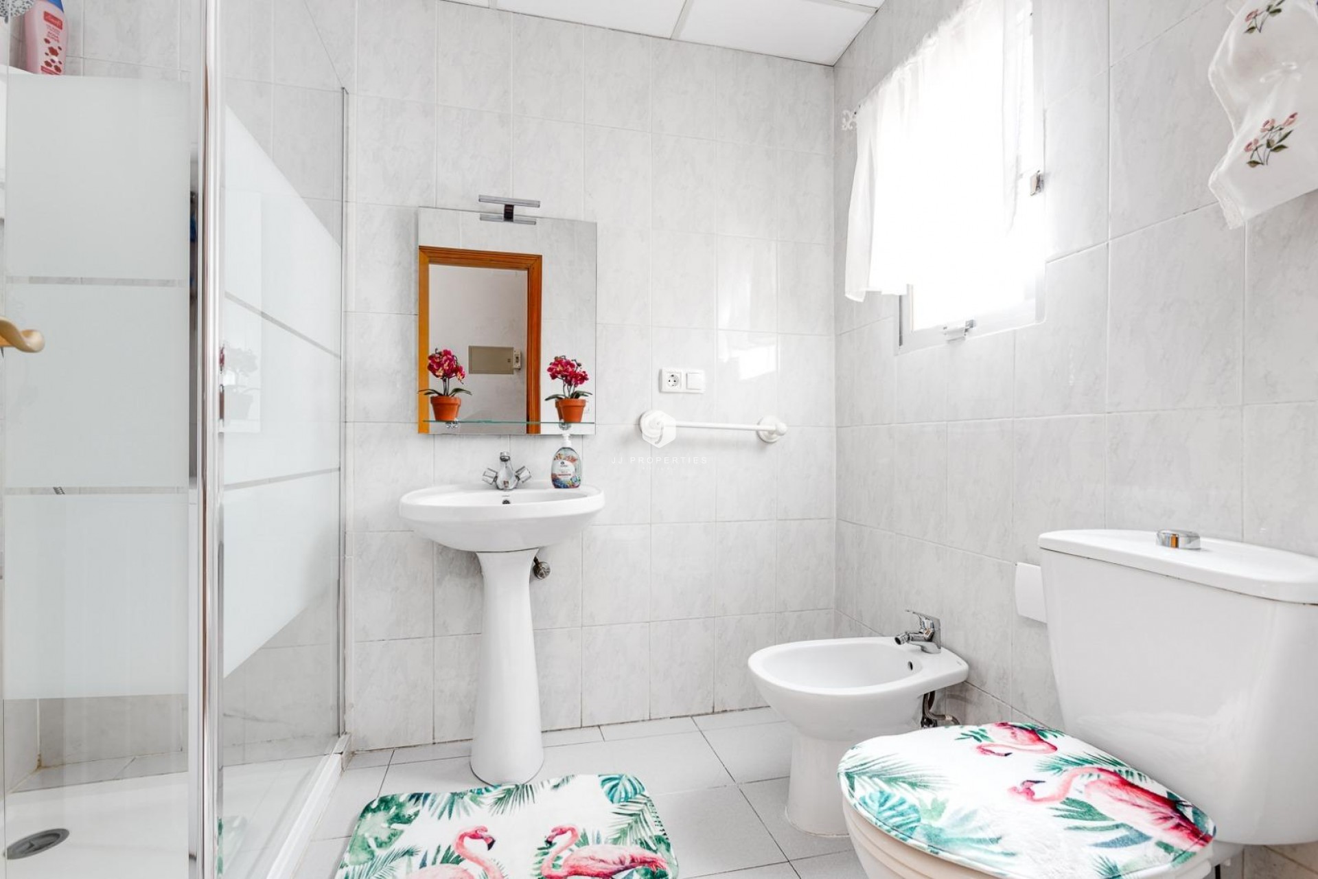 Aus zweiter Hand - Wohnung -
Torrevieja - Las Piscinas Naturales