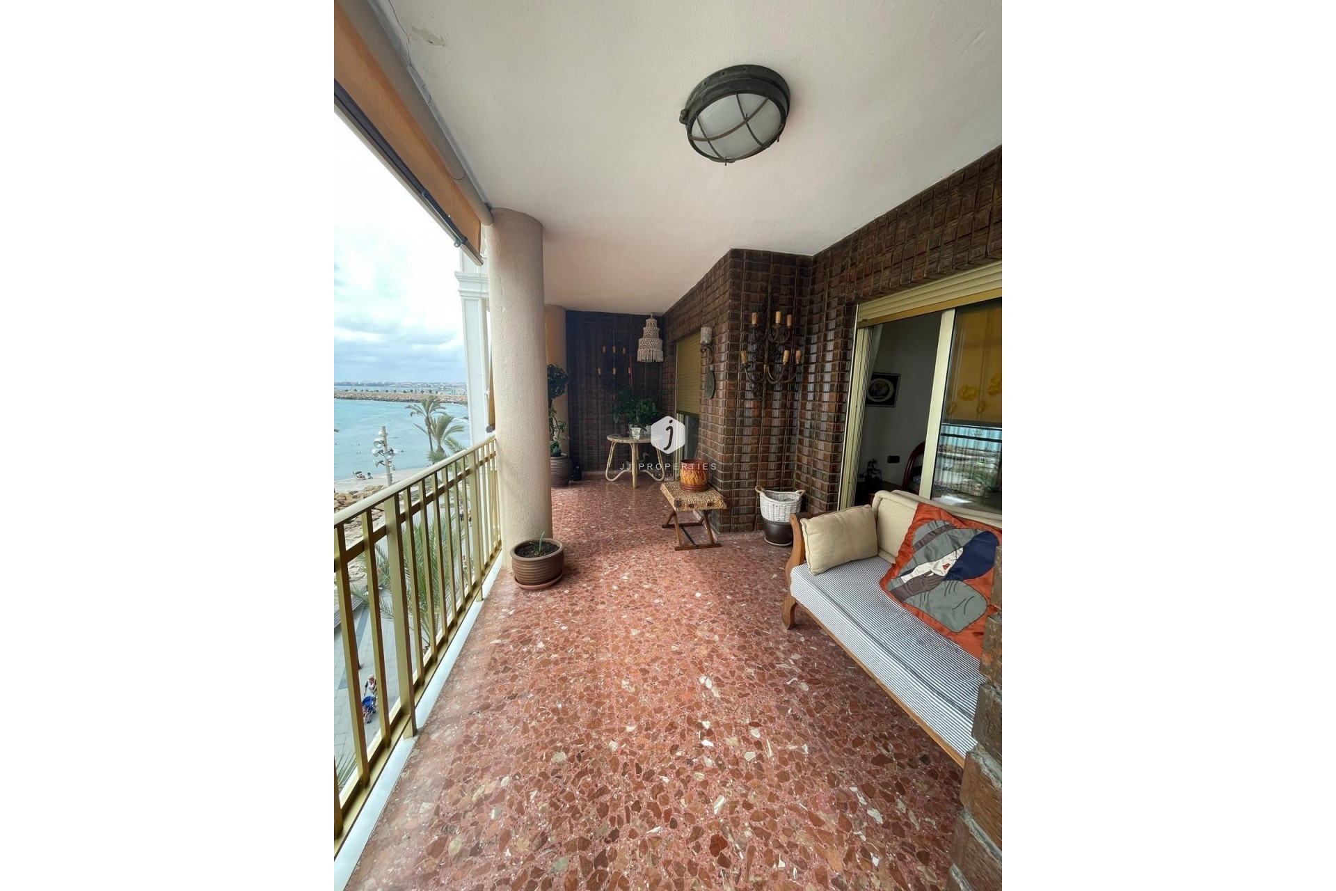 Aus zweiter Hand - Wohnung -
Torrevieja - Las Piscinas Naturales