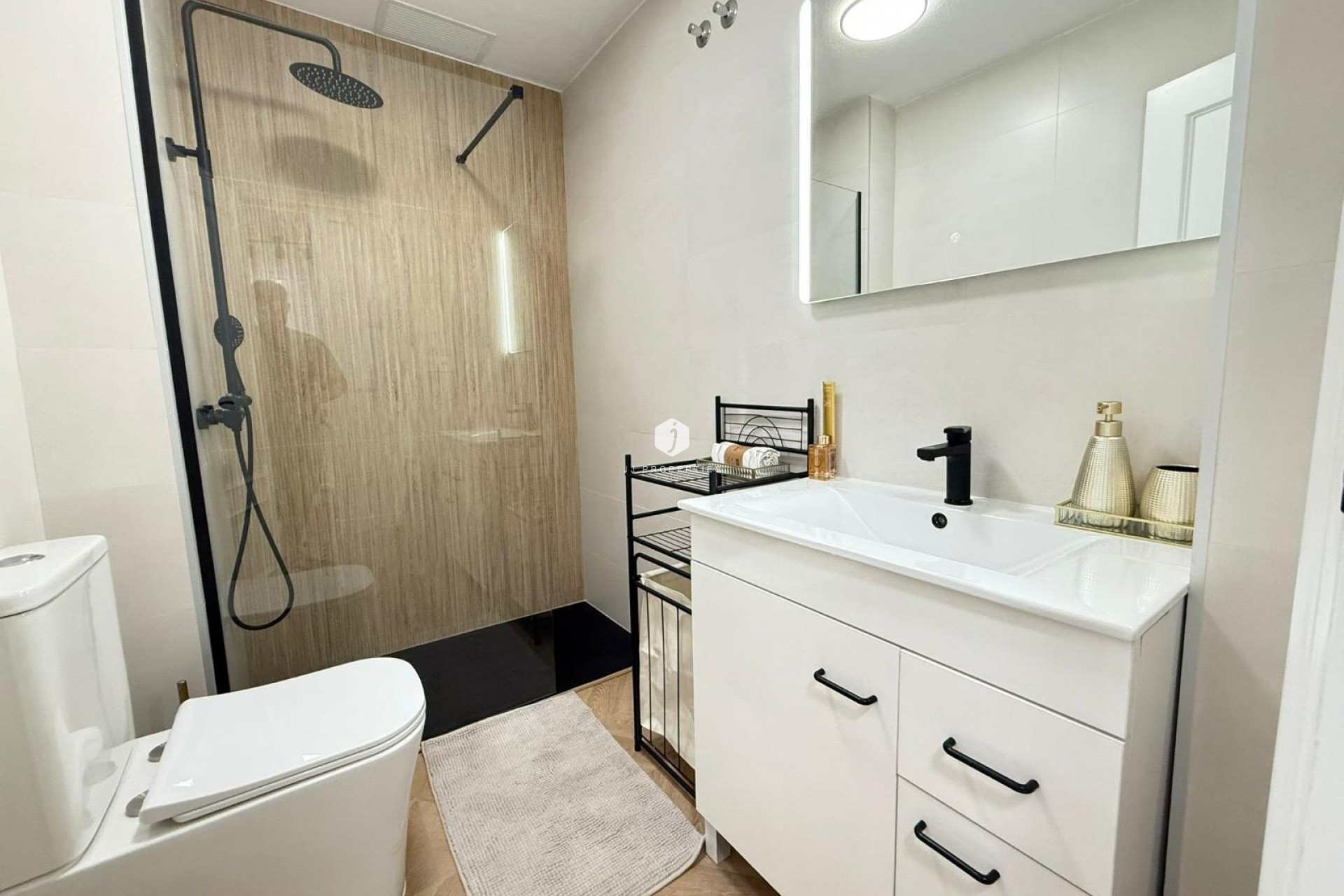 Aus zweiter Hand - Wohnung -
Torrevieja - PARQUE DE LAS NACIONES