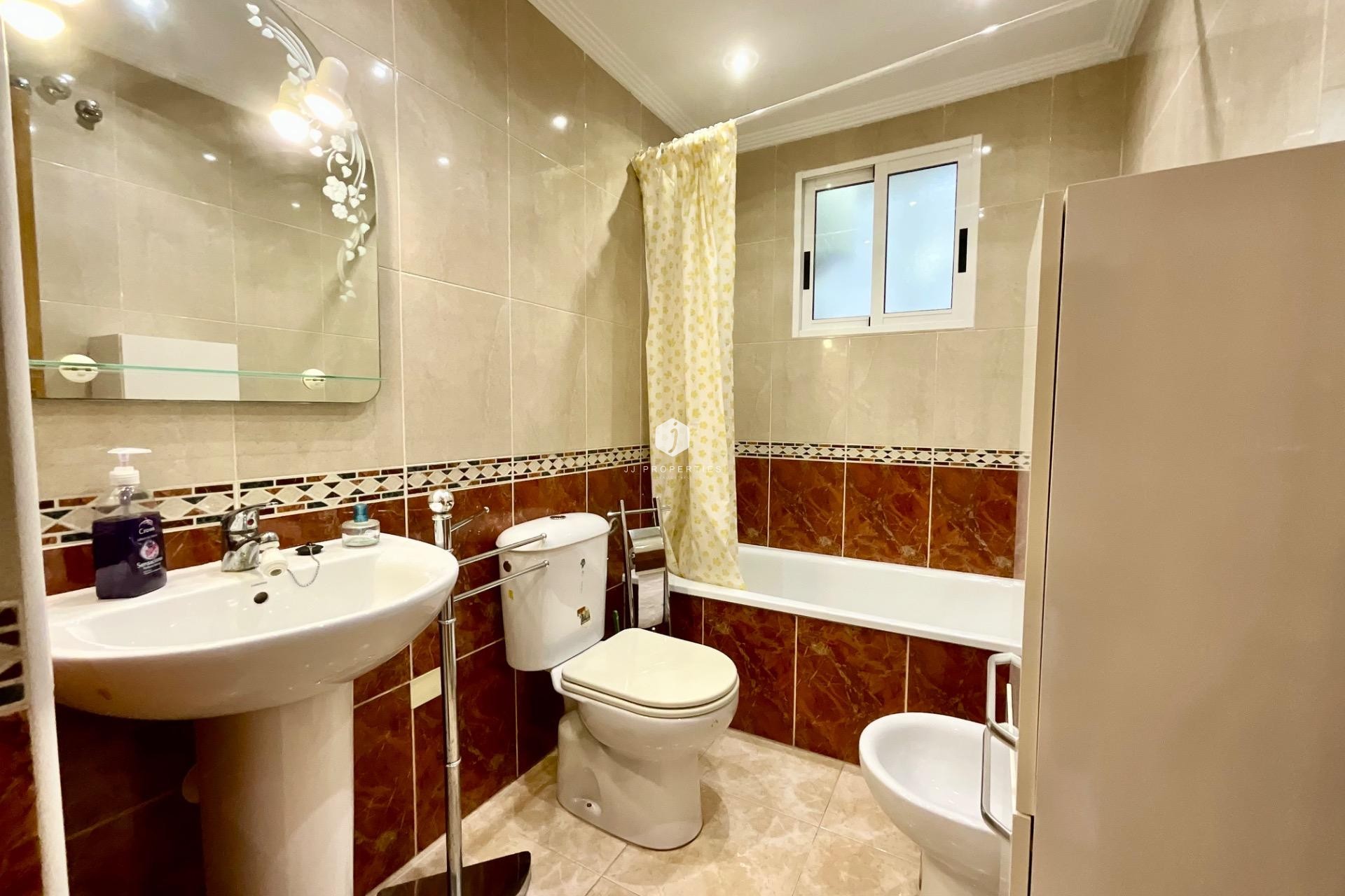 Aus zweiter Hand - Wohnung -
Torrevieja - PARQUE DE LAS NACIONES