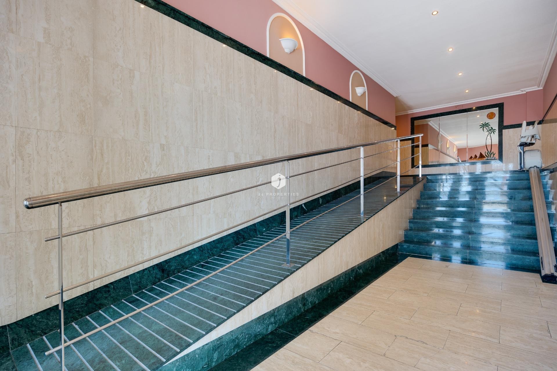 Aus zweiter Hand - Wohnung -
Torrevieja - Paseo maritimo