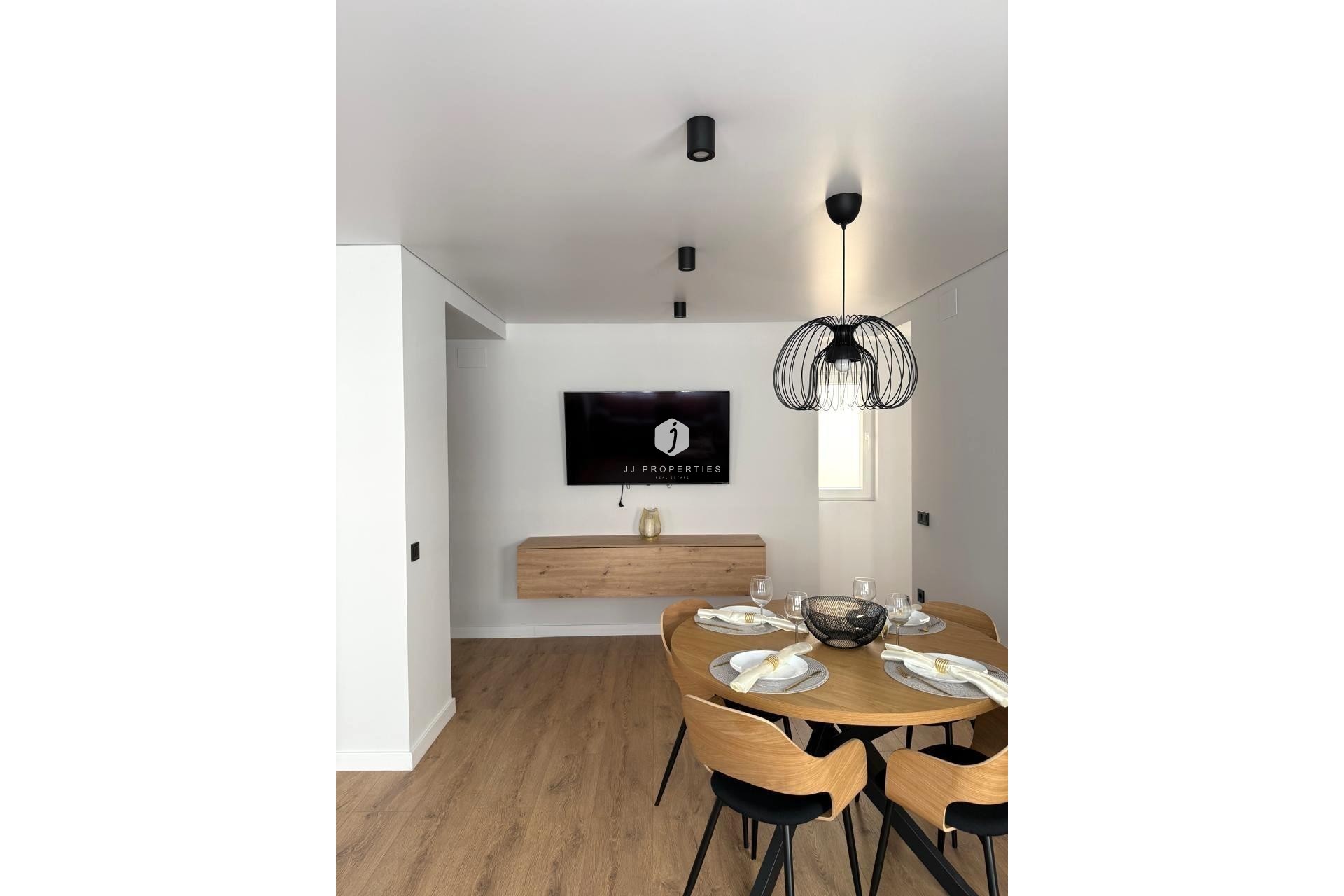 Aus zweiter Hand - Wohnung -
Torrevieja - Paseo maritimo