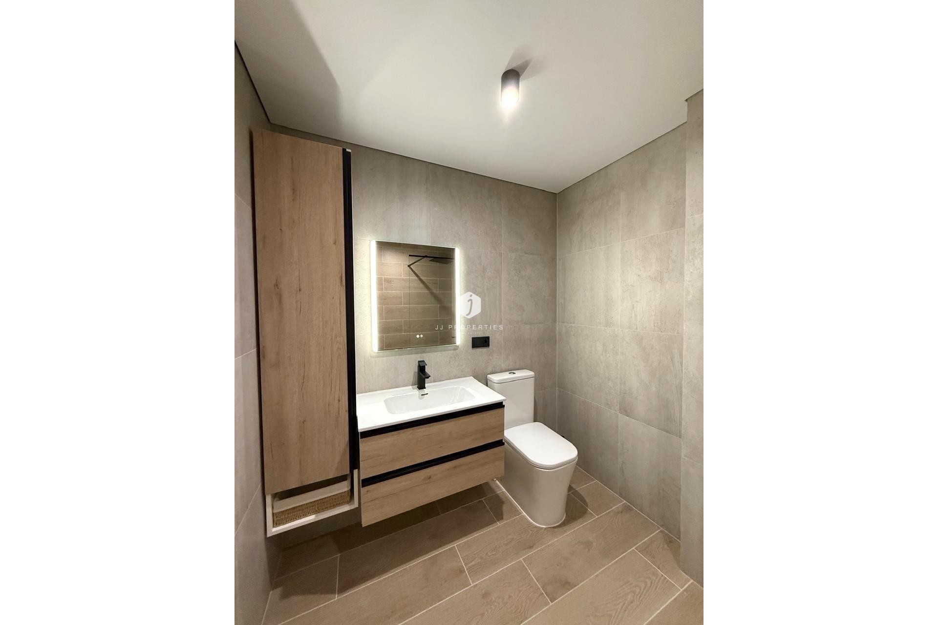 Aus zweiter Hand - Wohnung -
Torrevieja - Paseo maritimo