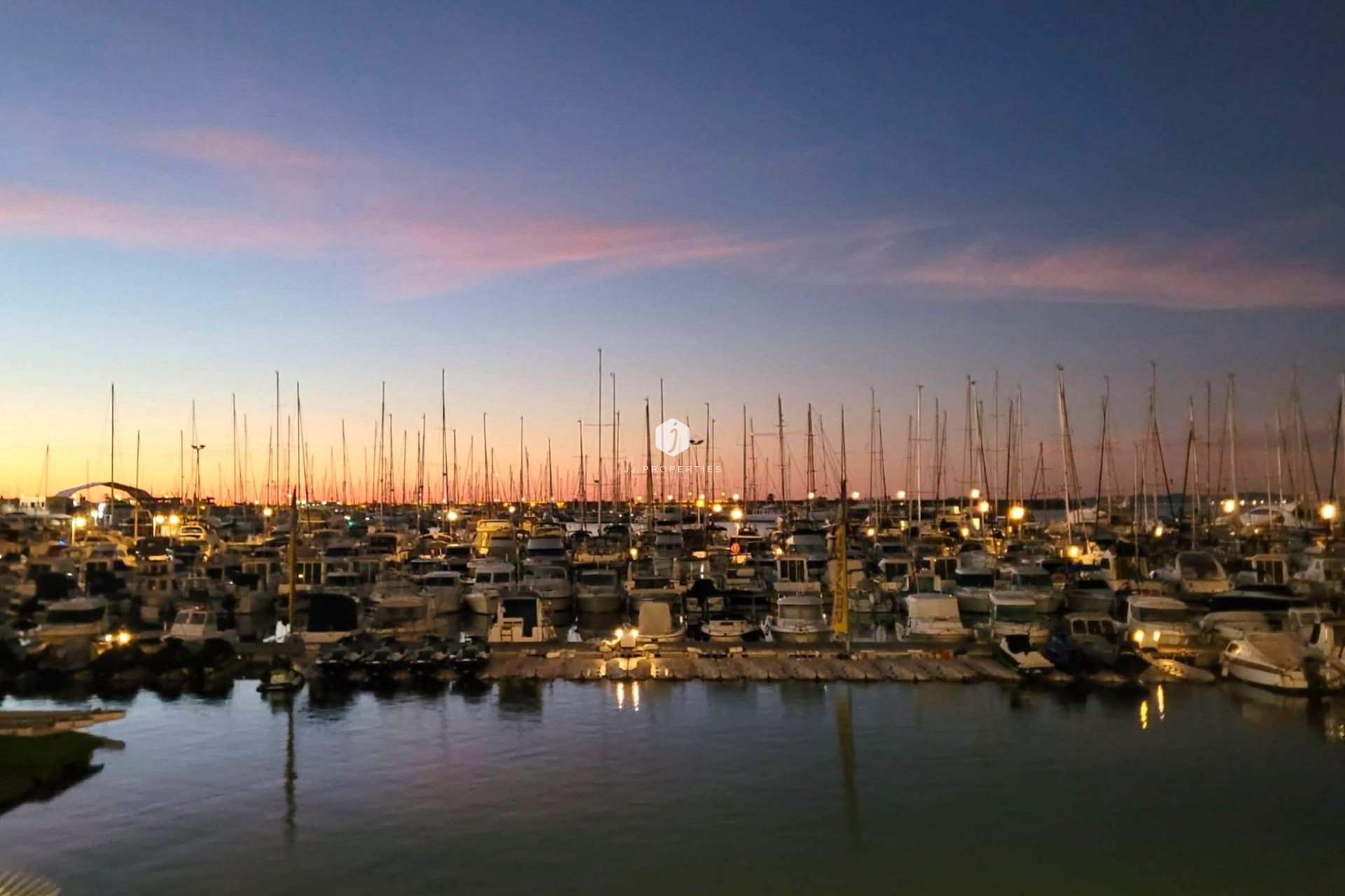 Aus zweiter Hand - Wohnung -
Torrevieja - Paseo maritimo