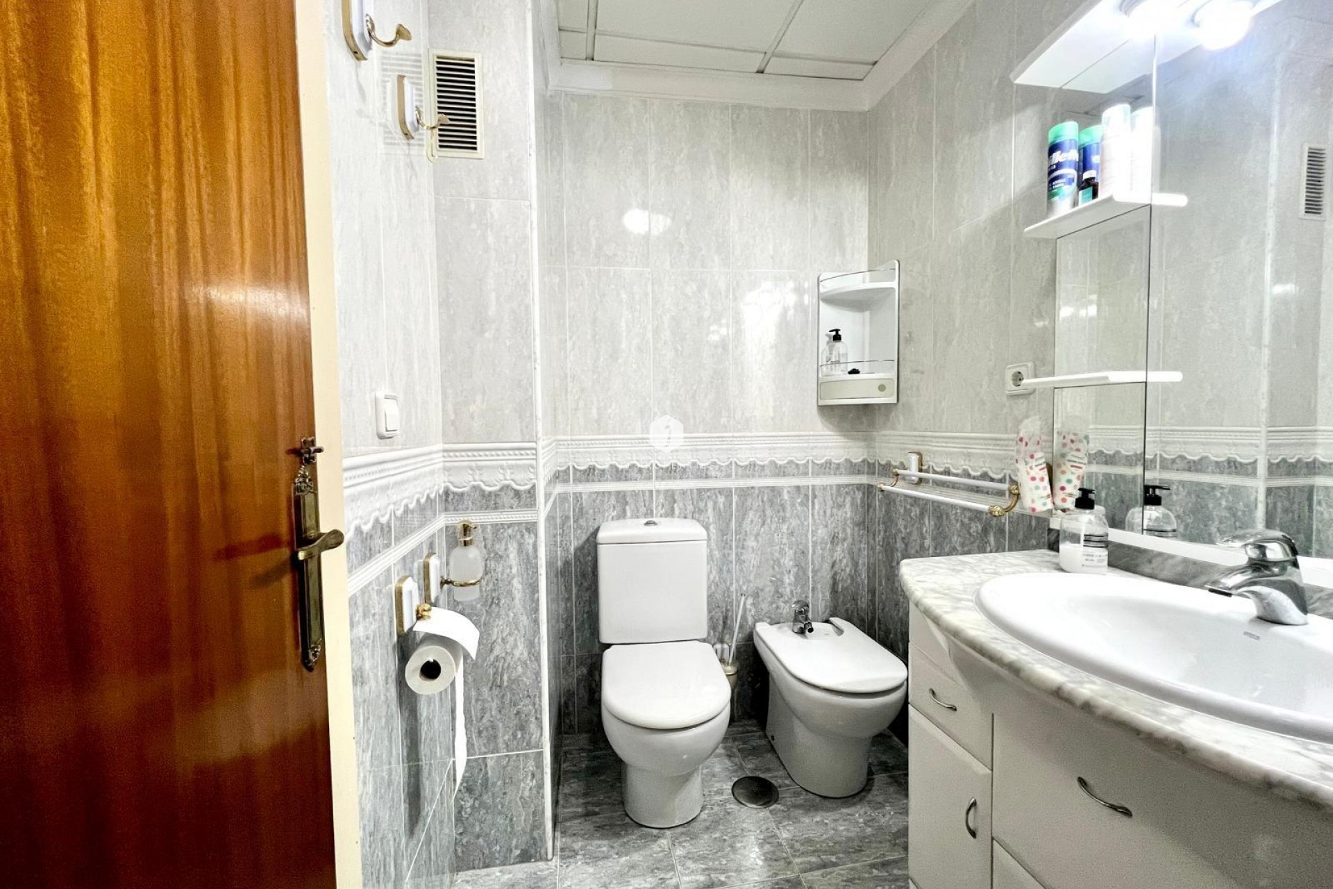 Aus zweiter Hand - Wohnung -
Torrevieja - Paseo maritimo