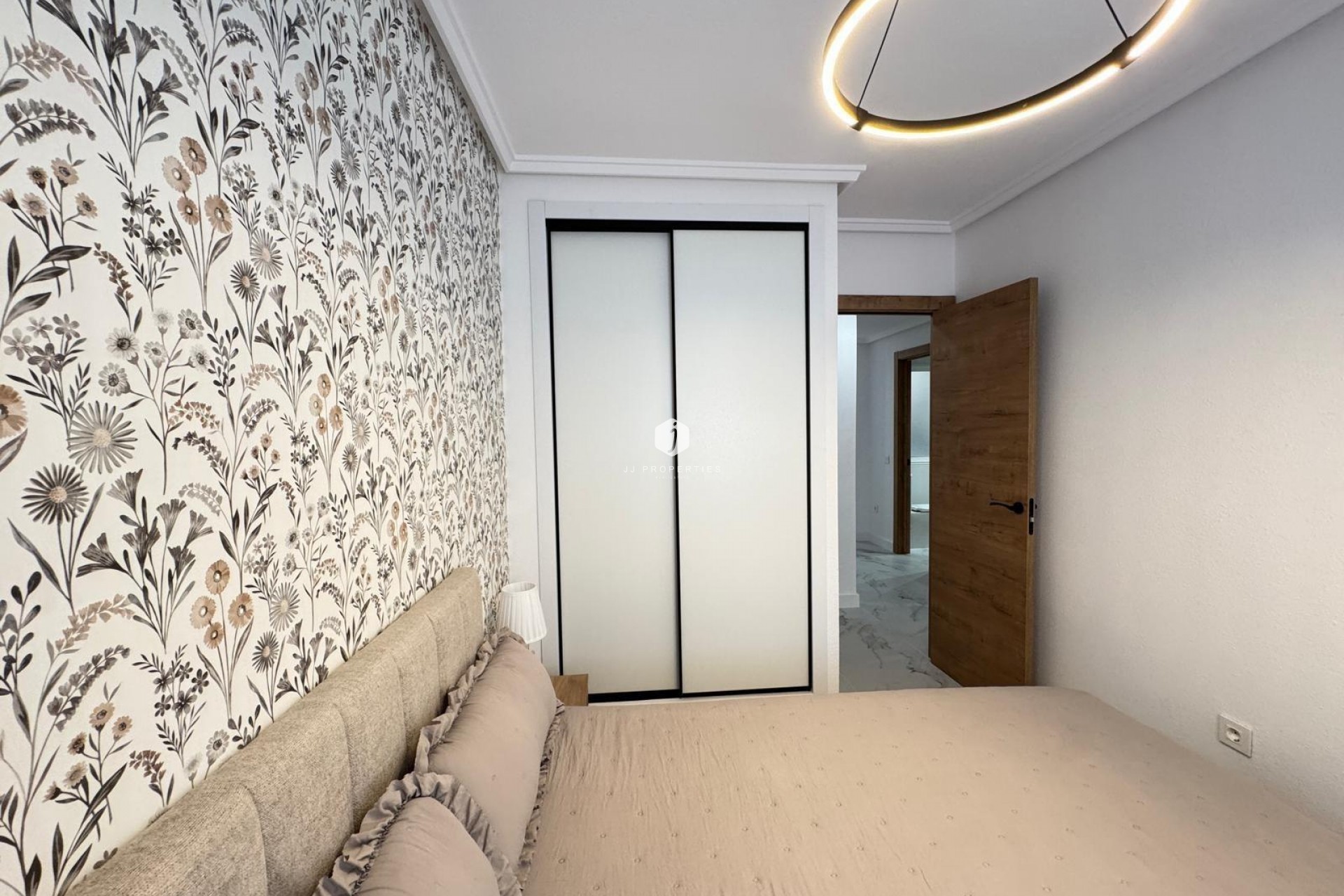 Aus zweiter Hand - Wohnung -
Torrevieja - Playa de los Locos