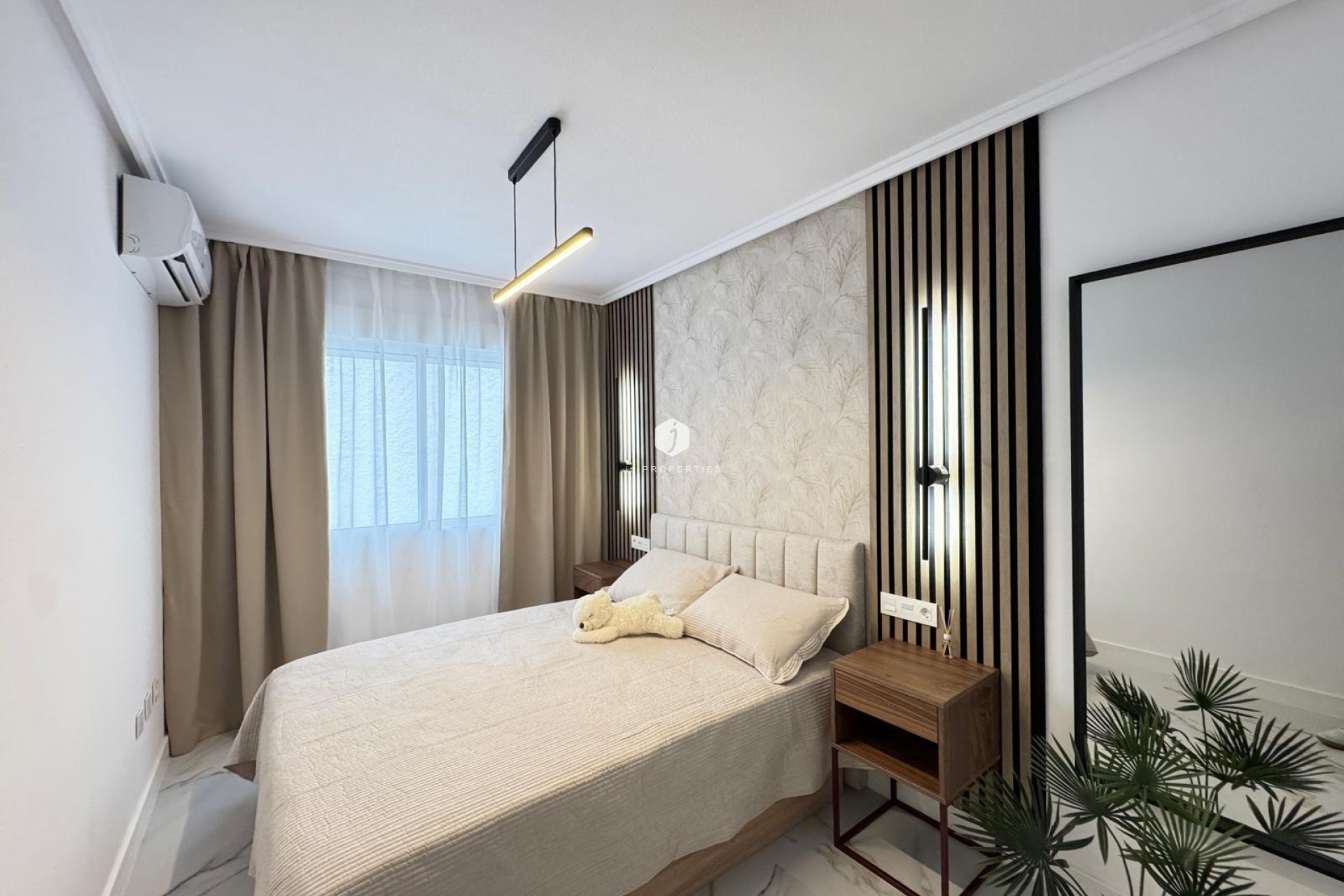 Aus zweiter Hand - Wohnung -
Torrevieja - Playa de los Locos