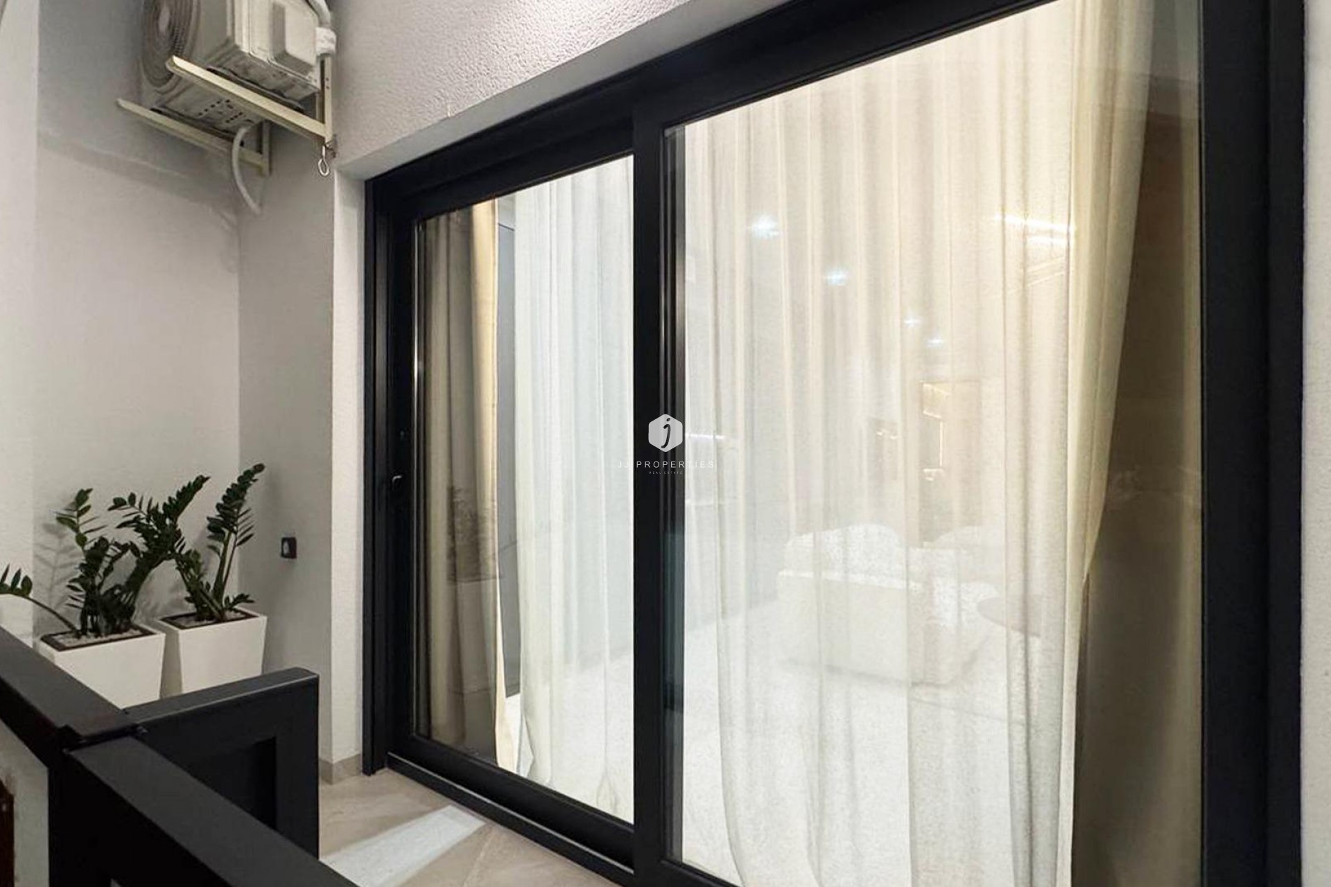 Aus zweiter Hand - Wohnung -
Torrevieja - Playa de los Locos