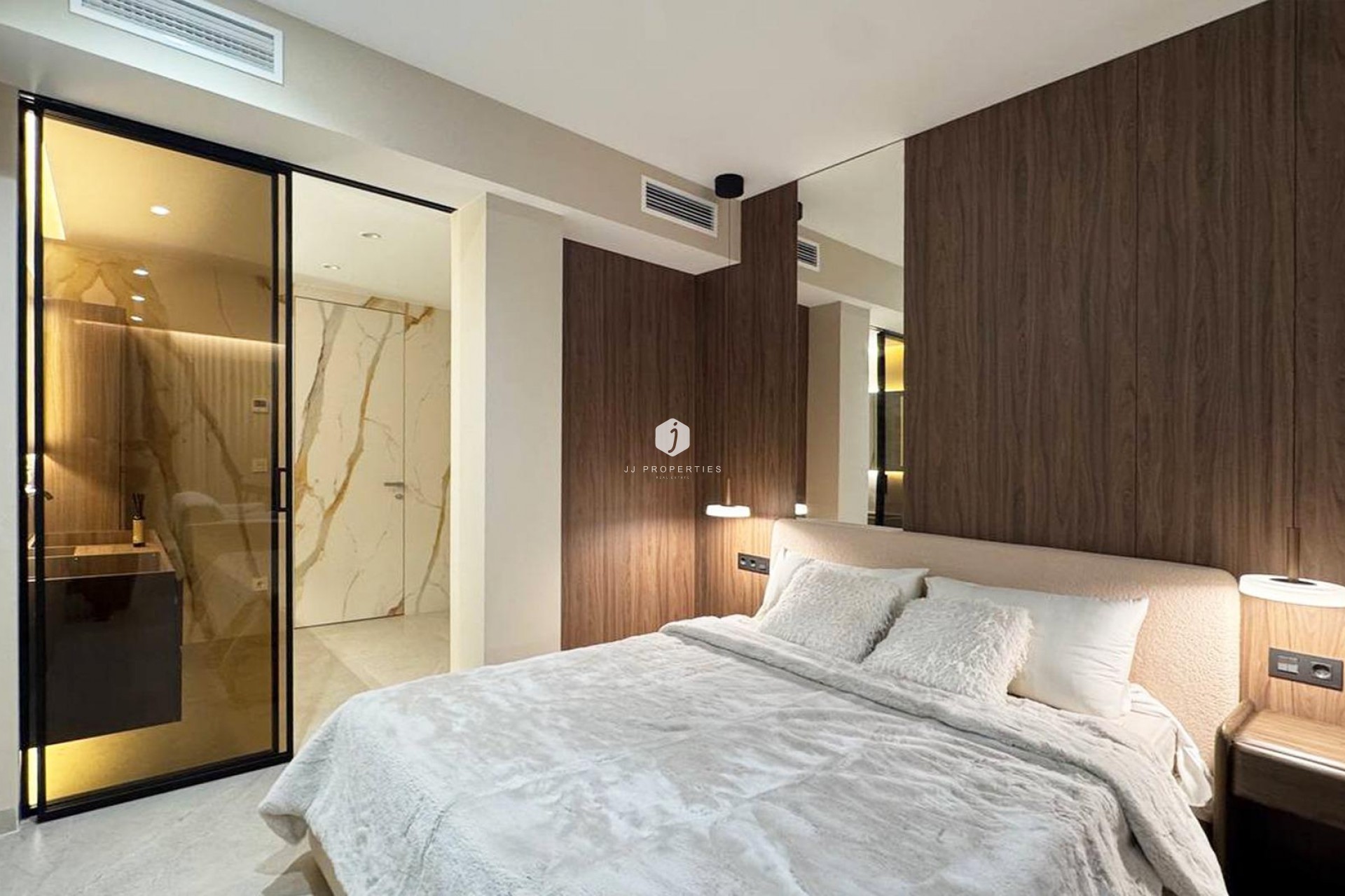 Aus zweiter Hand - Wohnung -
Torrevieja - Playa de los Locos