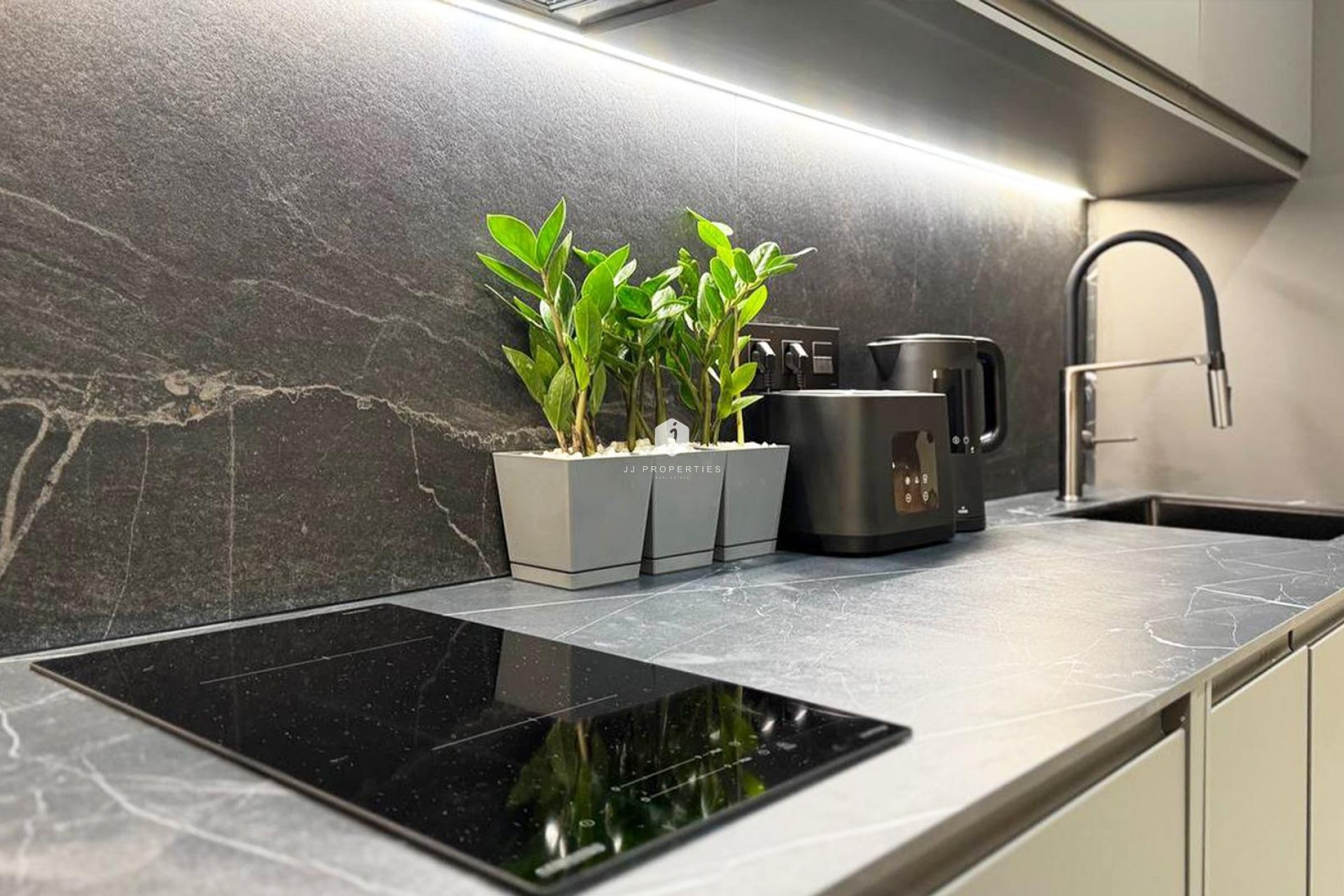 Aus zweiter Hand - Wohnung -
Torrevieja - Playa de los Locos