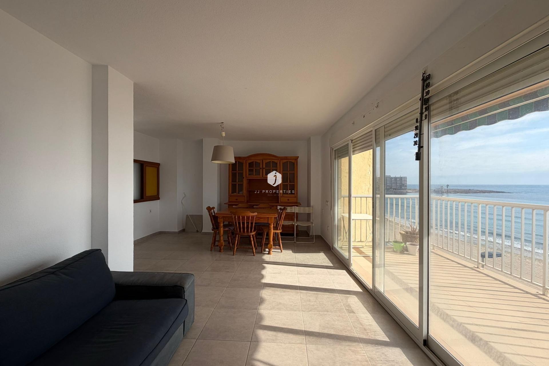 Aus zweiter Hand - Wohnung -
Torrevieja - Playa de los Locos